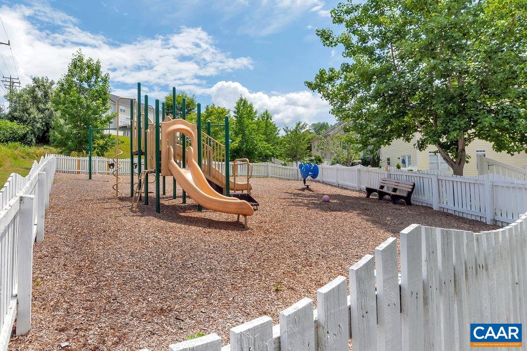 PAVILIONS AT PANTOPS - Residential