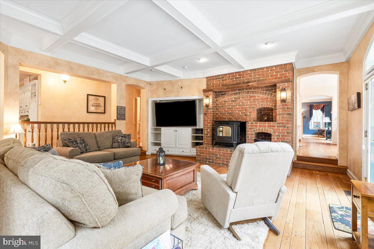 WHITE FLINT SPRINGS - Residential