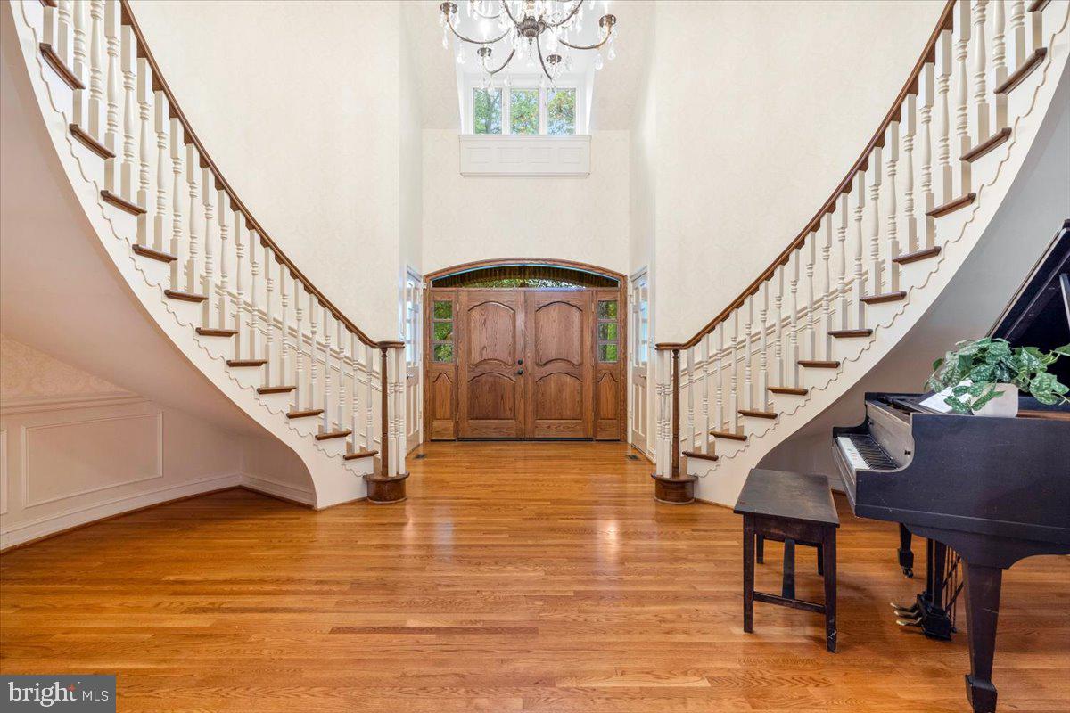 WHITE FLINT SPRINGS - Residential