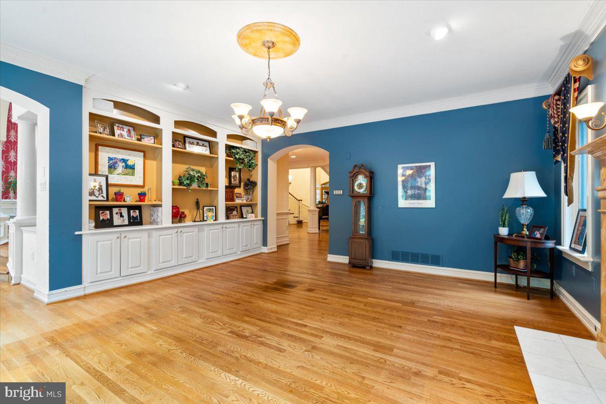 WHITE FLINT SPRINGS - Residential