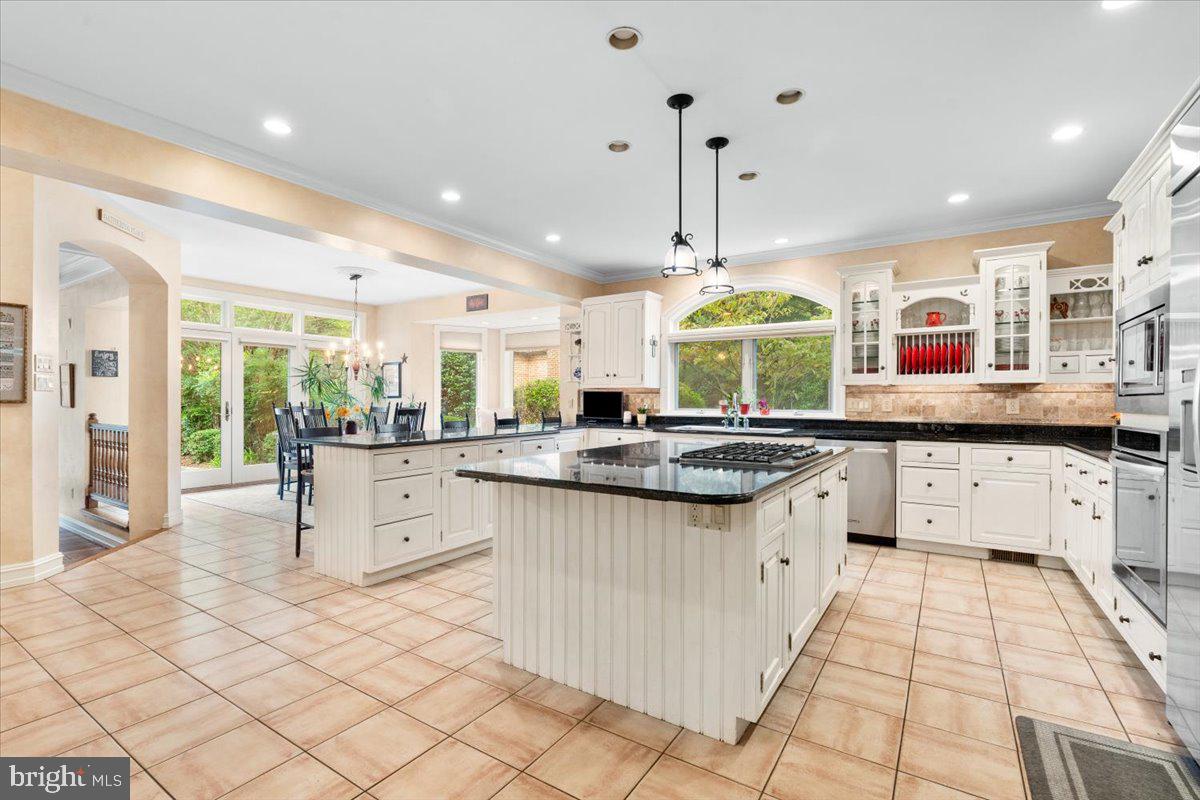 WHITE FLINT SPRINGS - Residential