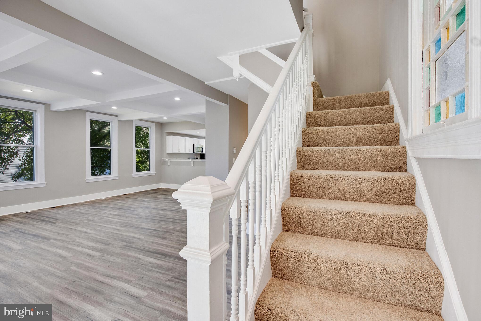 WEST HILLS - Residential