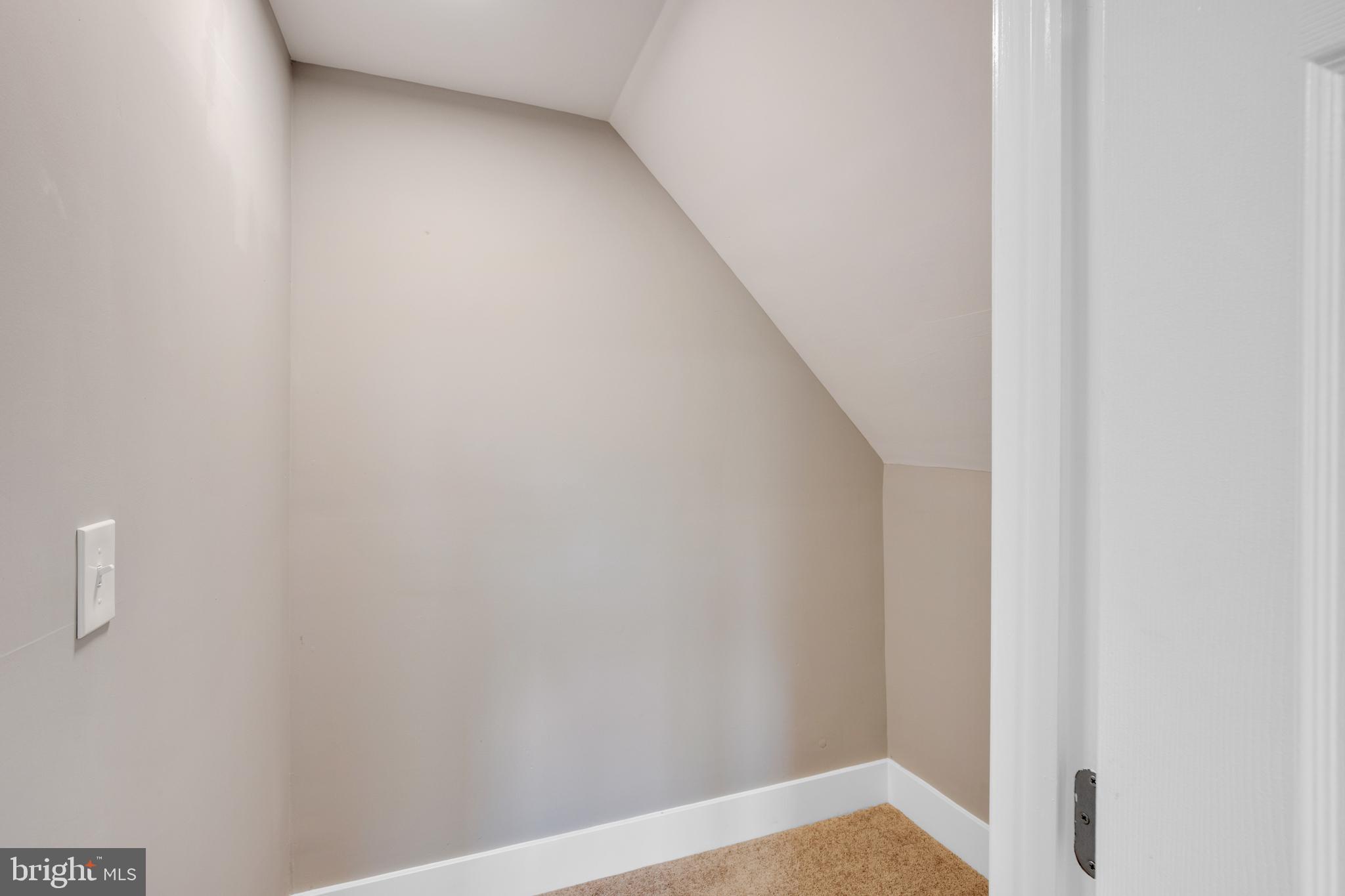 WEST HILLS - Residential