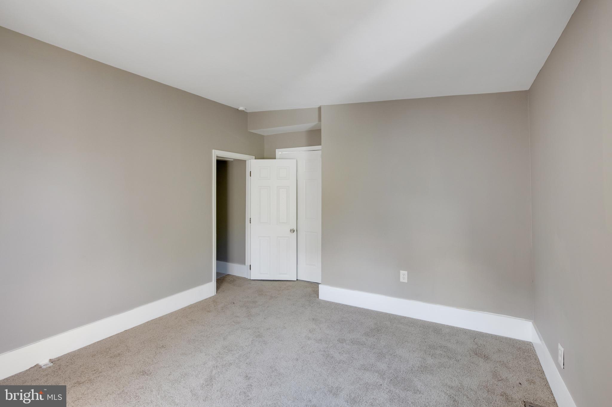 WEST HILLS - Residential