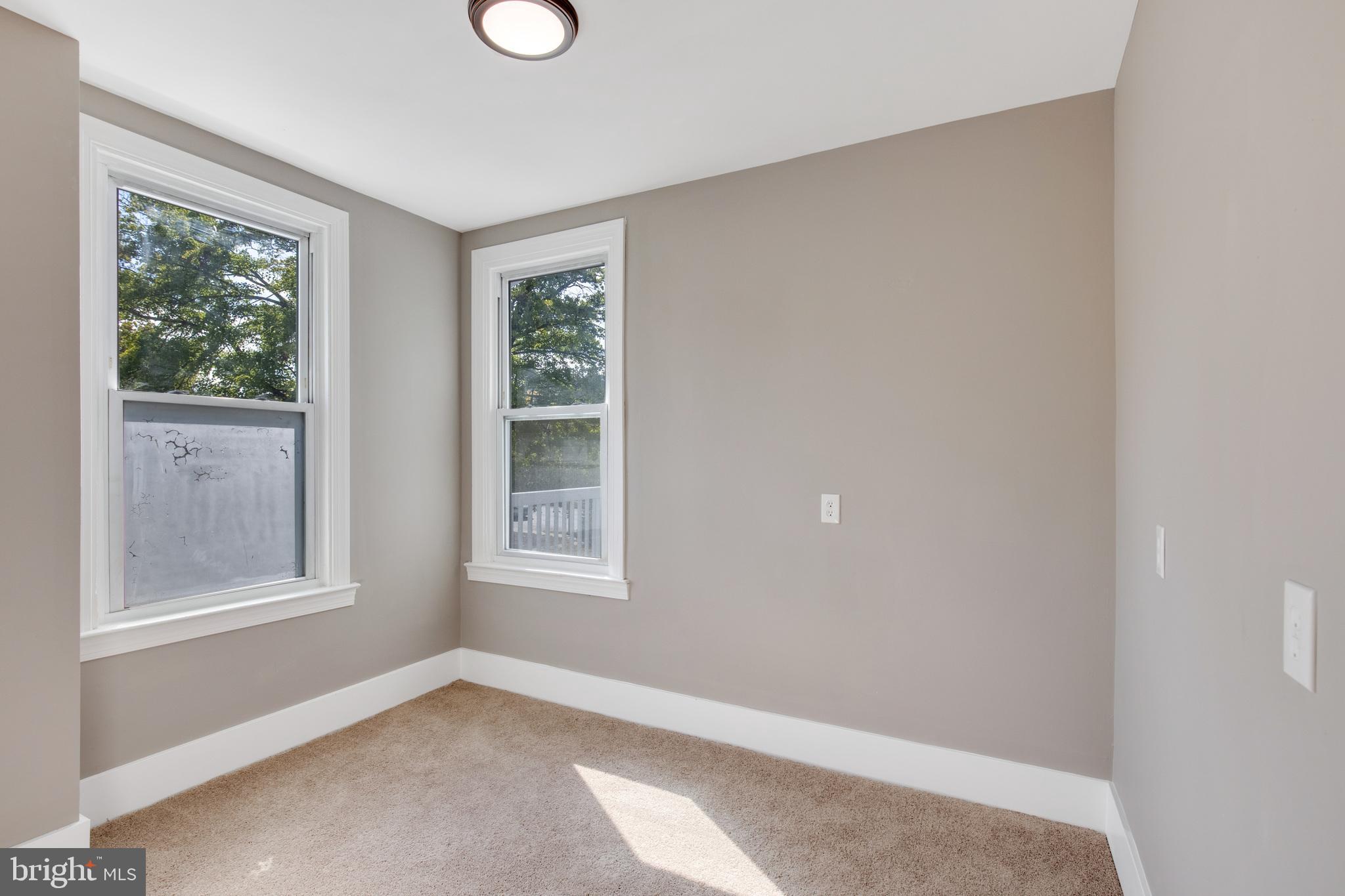 WEST HILLS - Residential