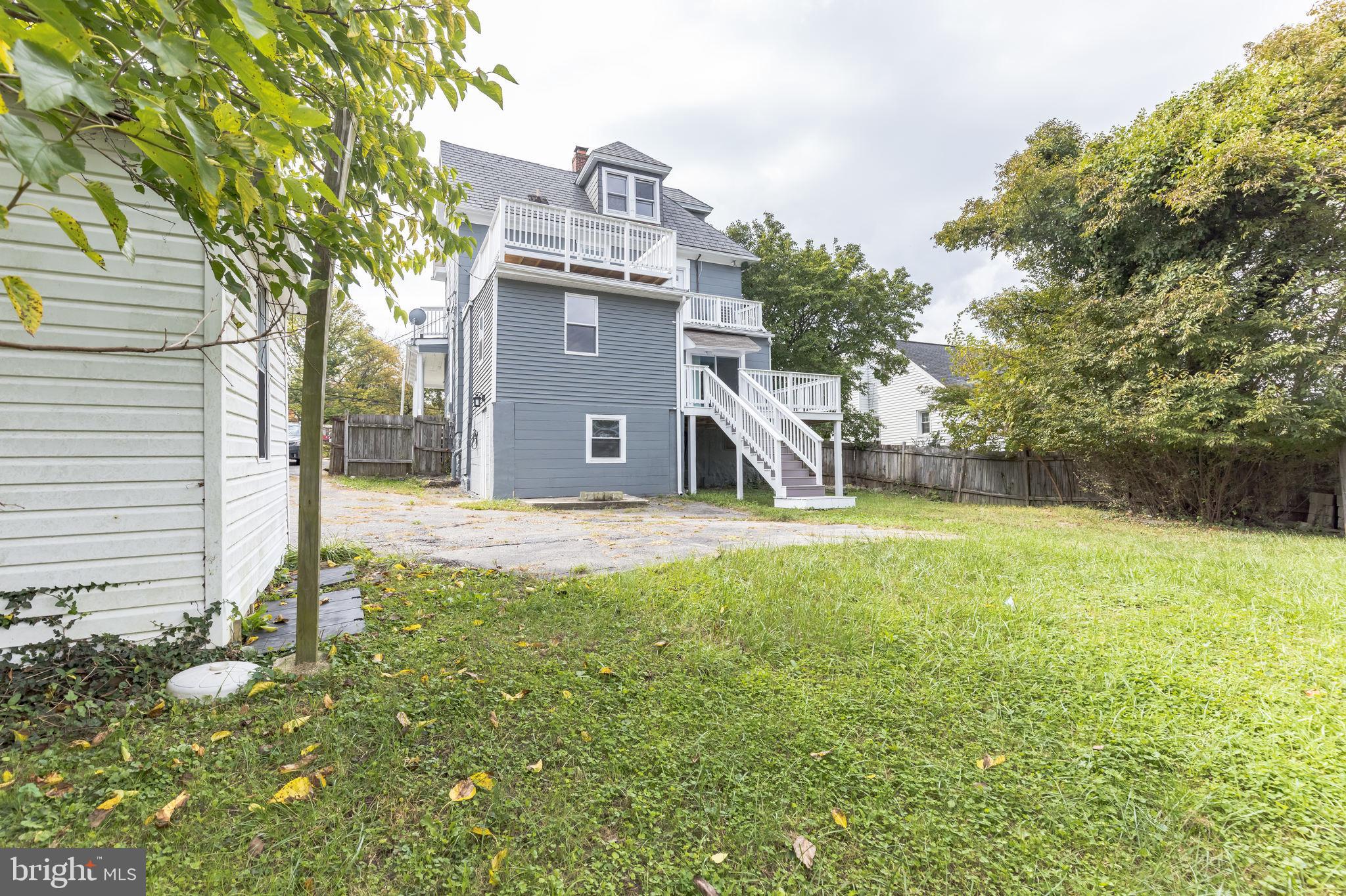 WEST HILLS - Residential