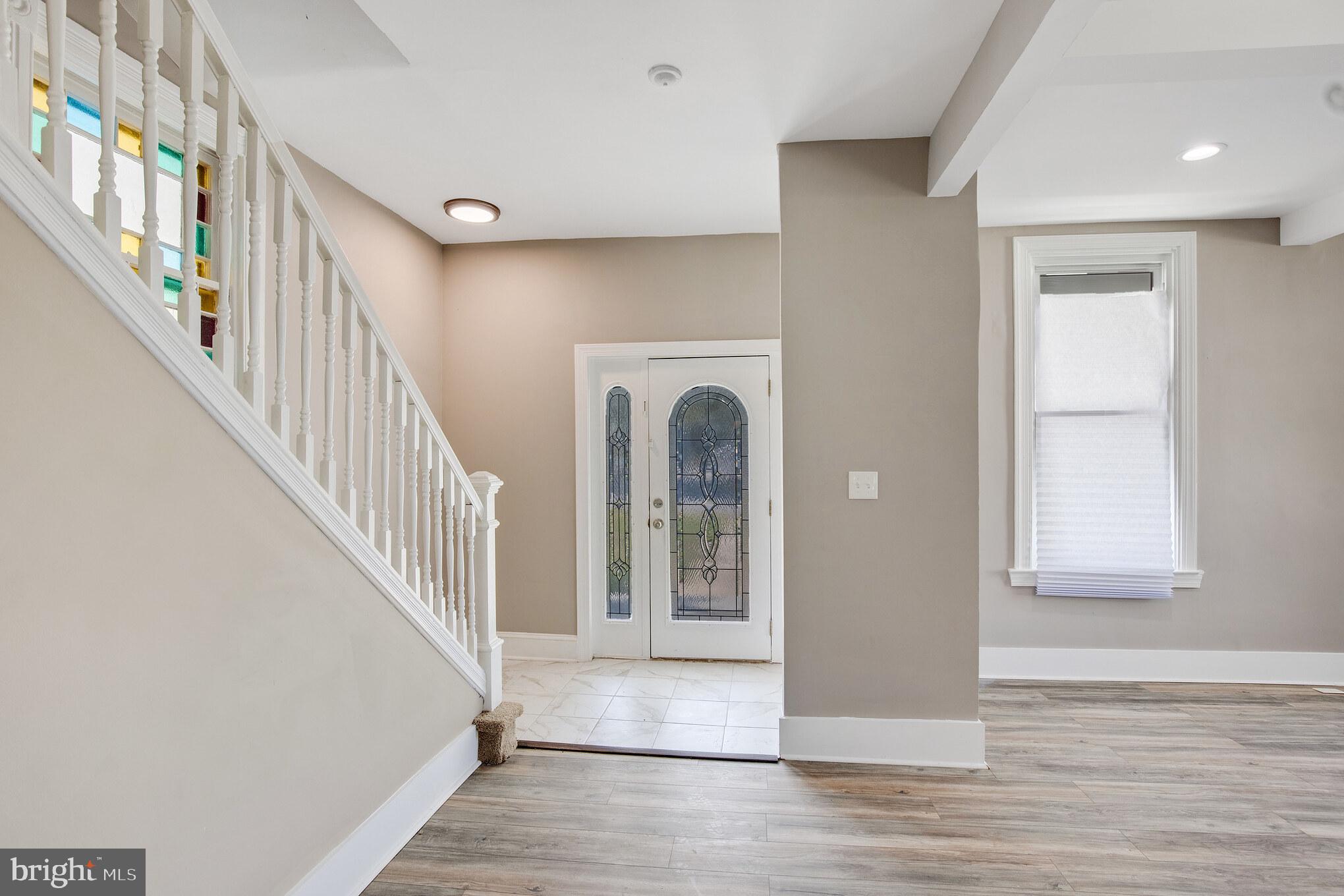 WEST HILLS - Residential