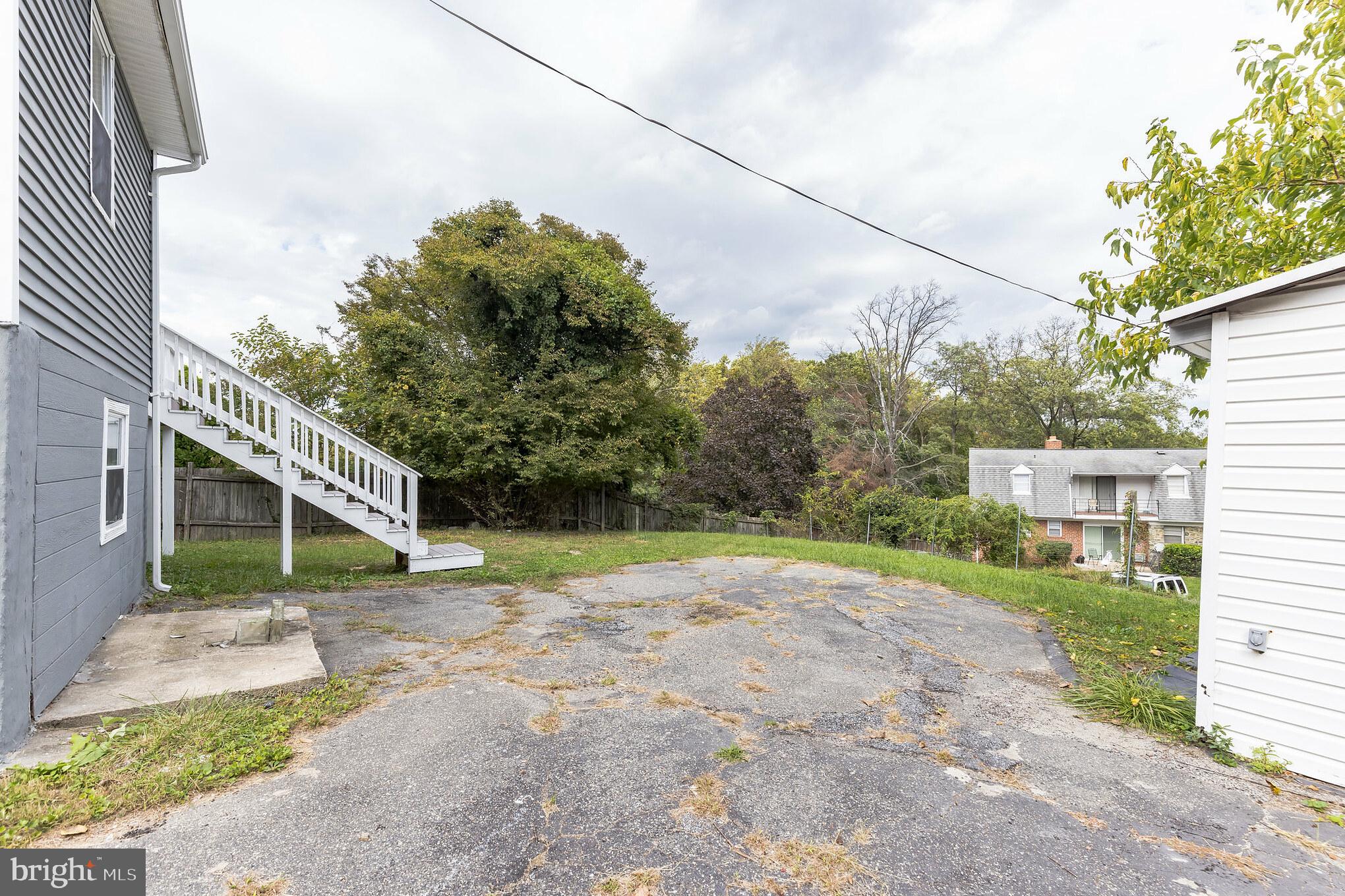 WEST HILLS - Residential