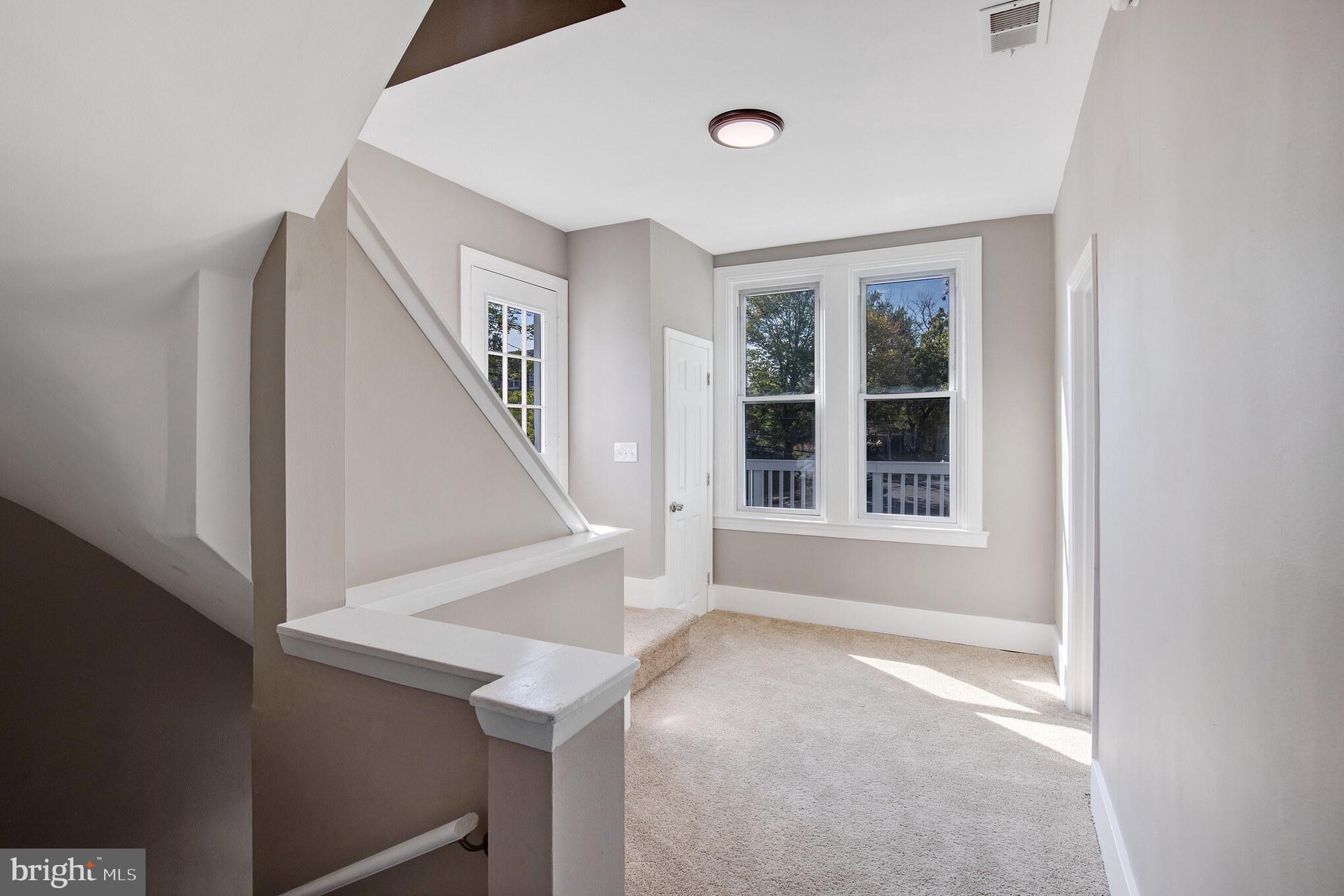 WEST HILLS - Residential