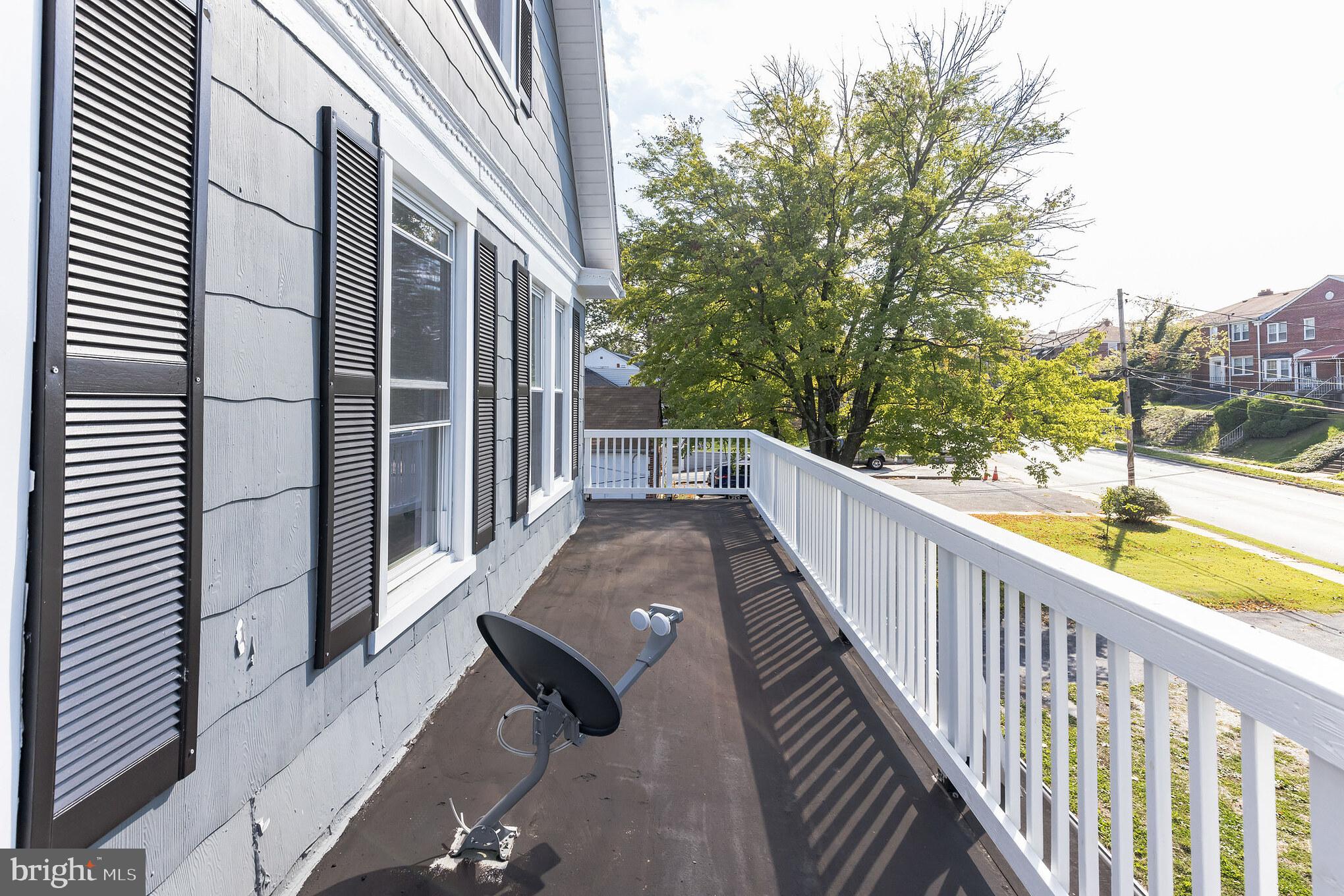 WEST HILLS - Residential