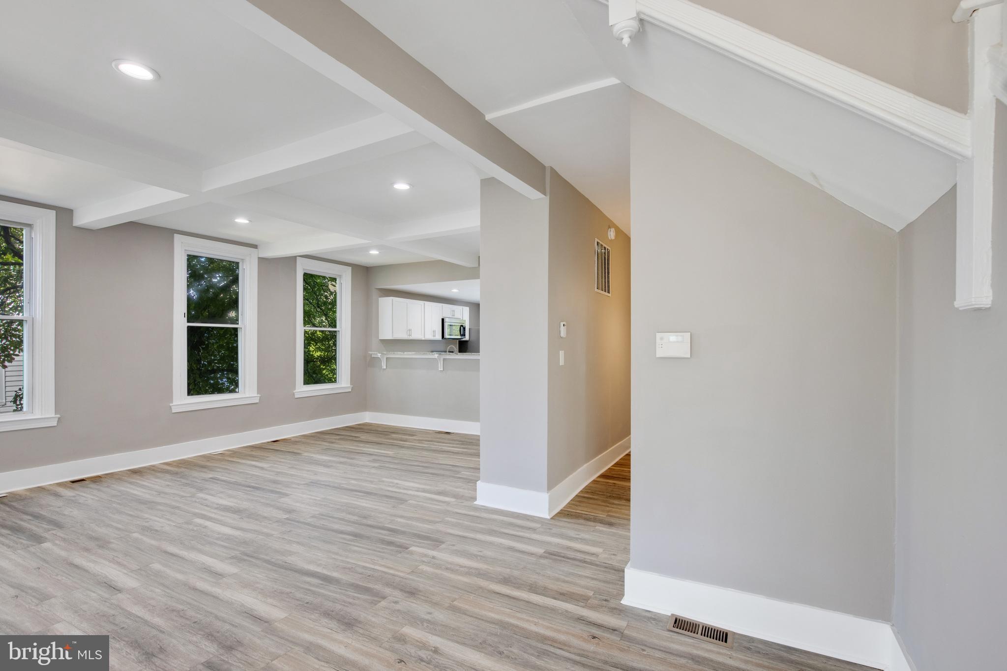 WEST HILLS - Residential