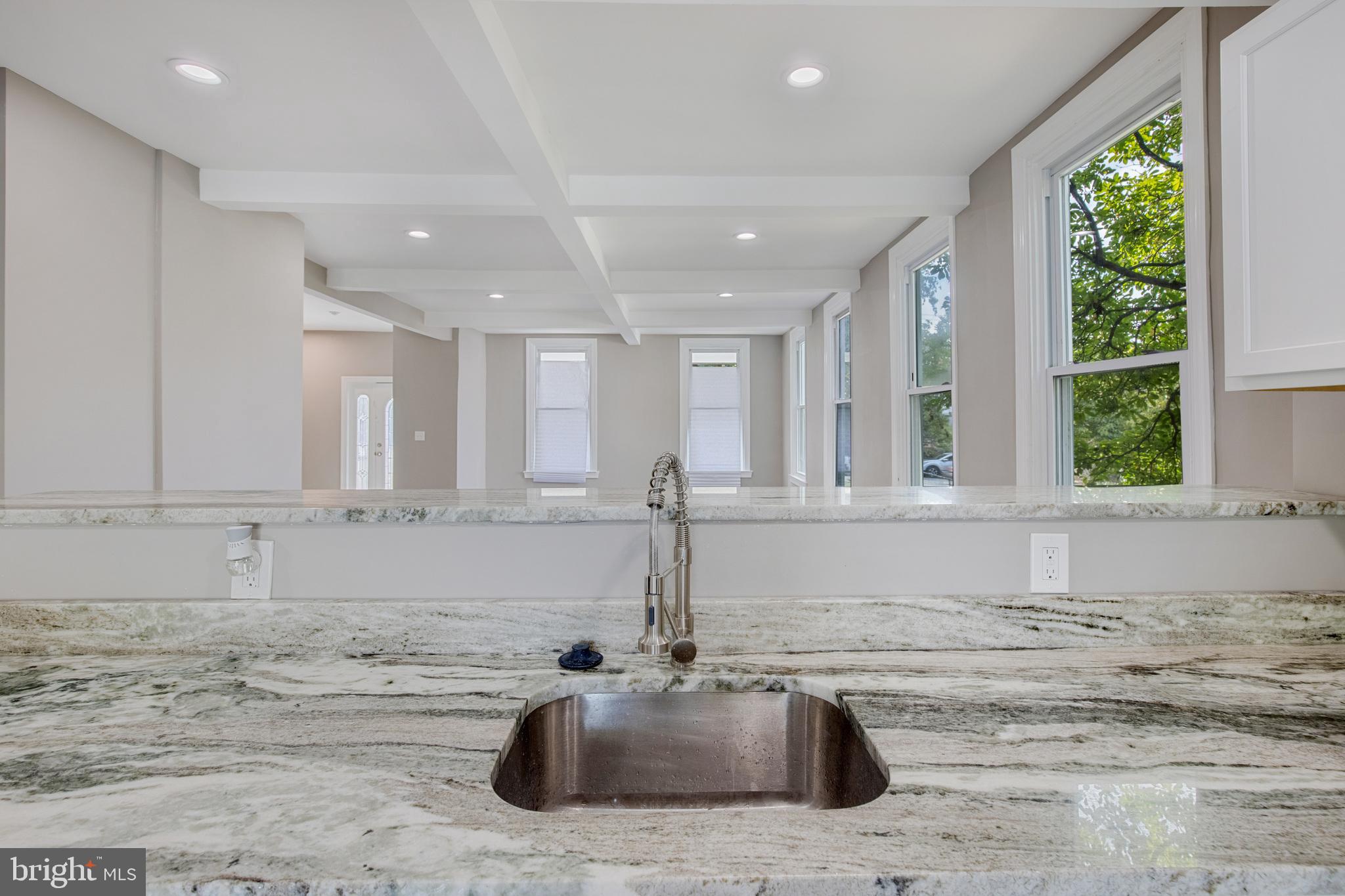 WEST HILLS - Residential