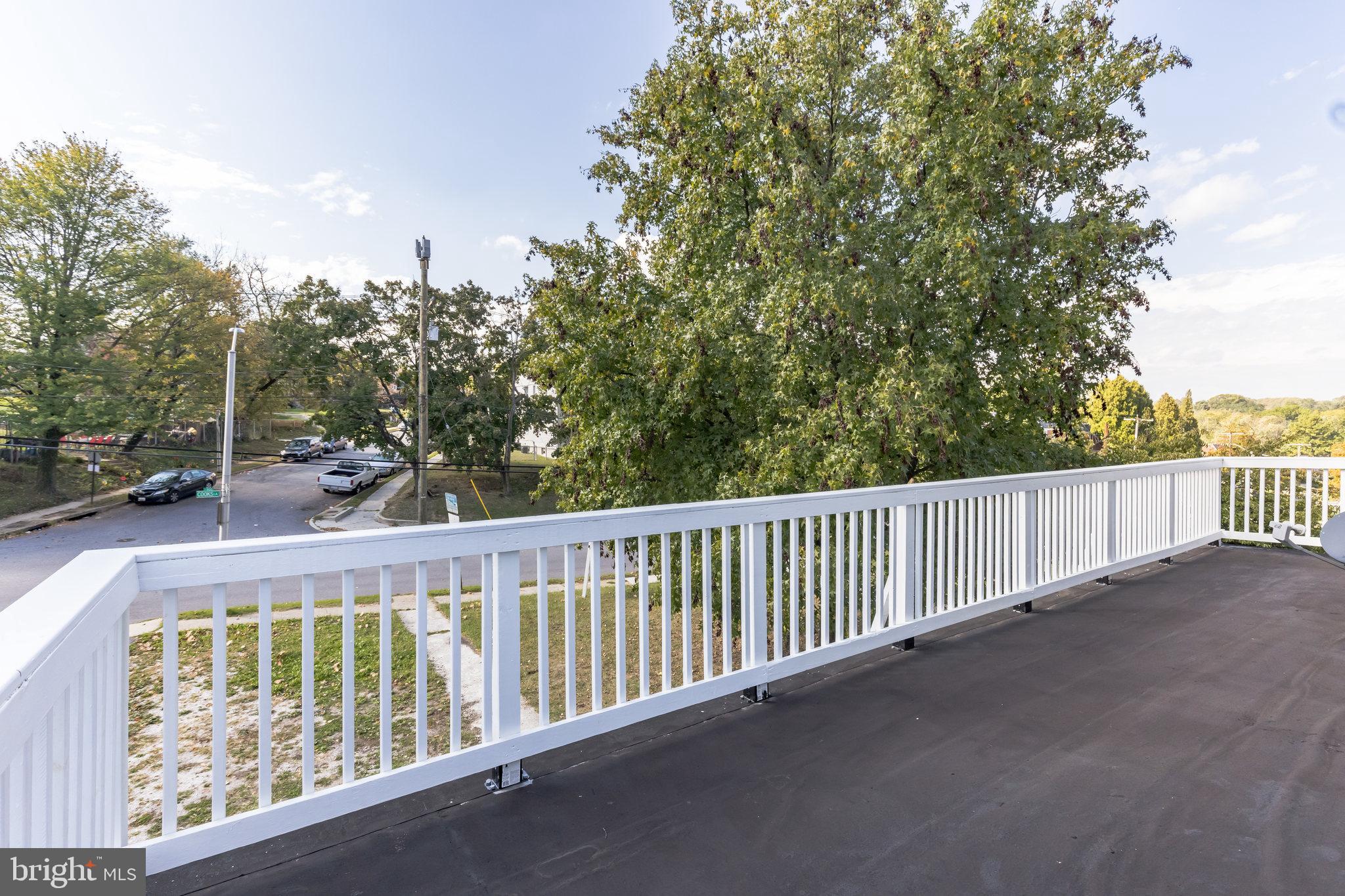 WEST HILLS - Residential