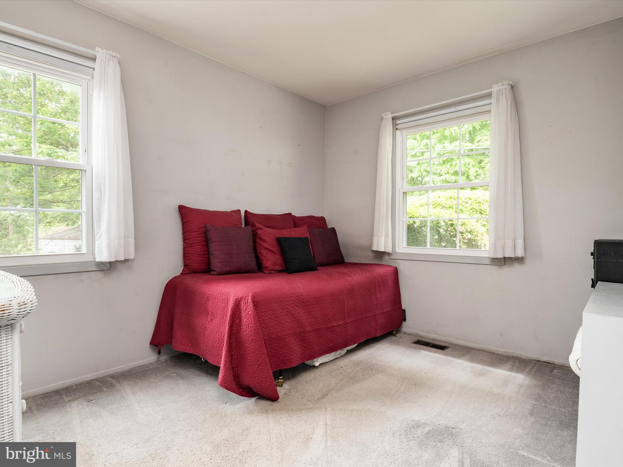 YORKTOWN AT BELAIR - Residential