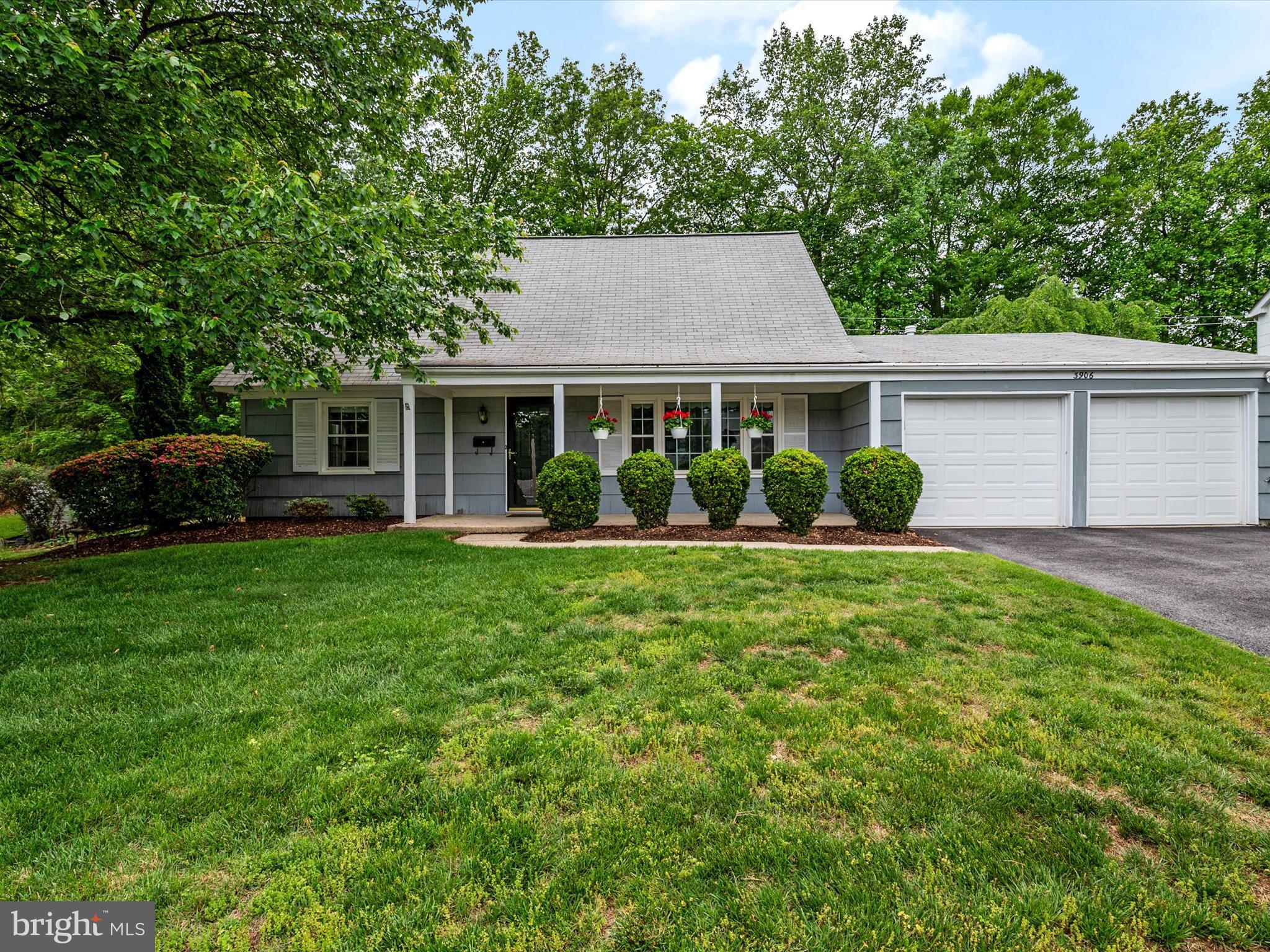 YORKTOWN AT BELAIR - Residential