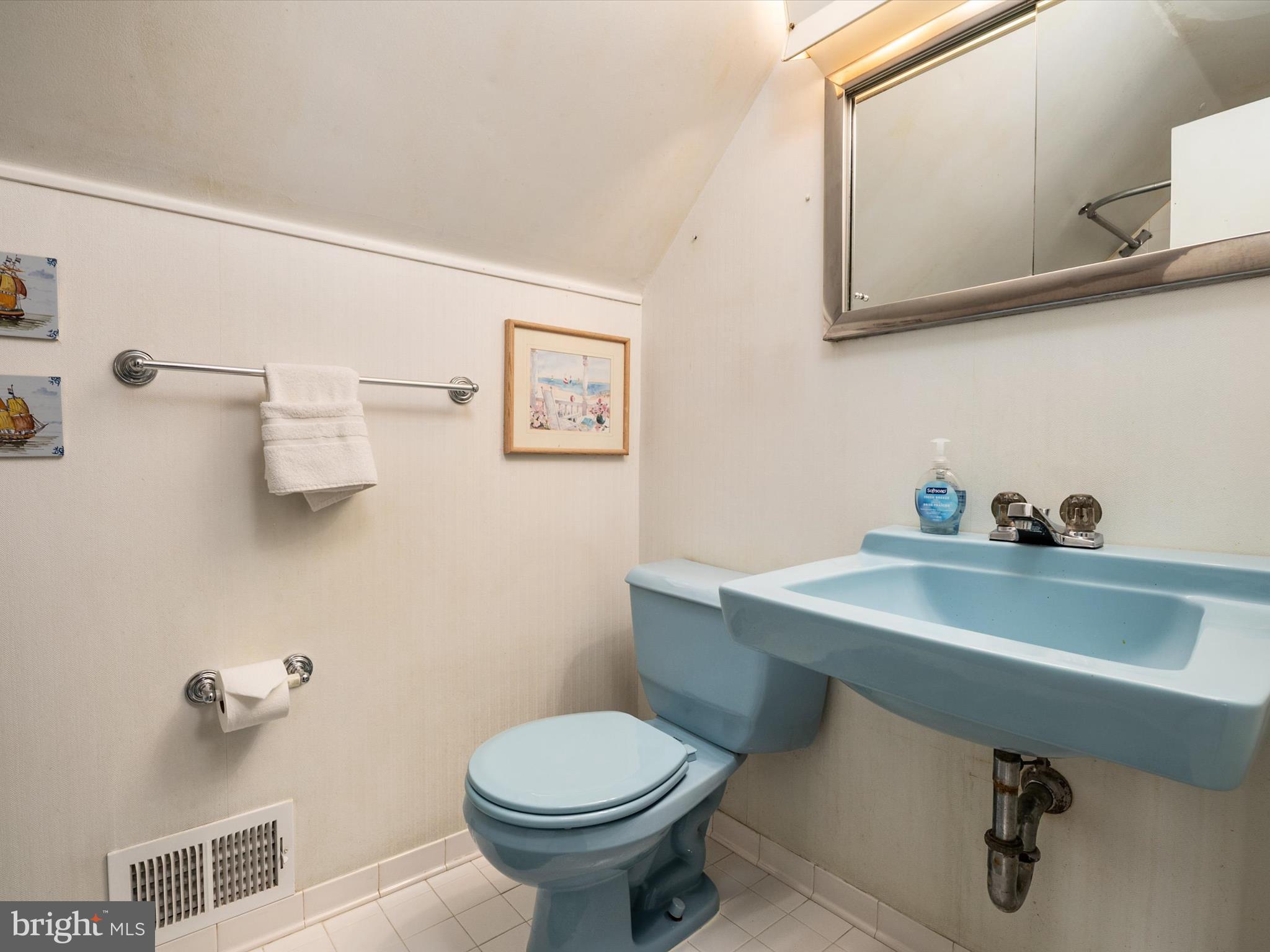 YORKTOWN AT BELAIR - Residential