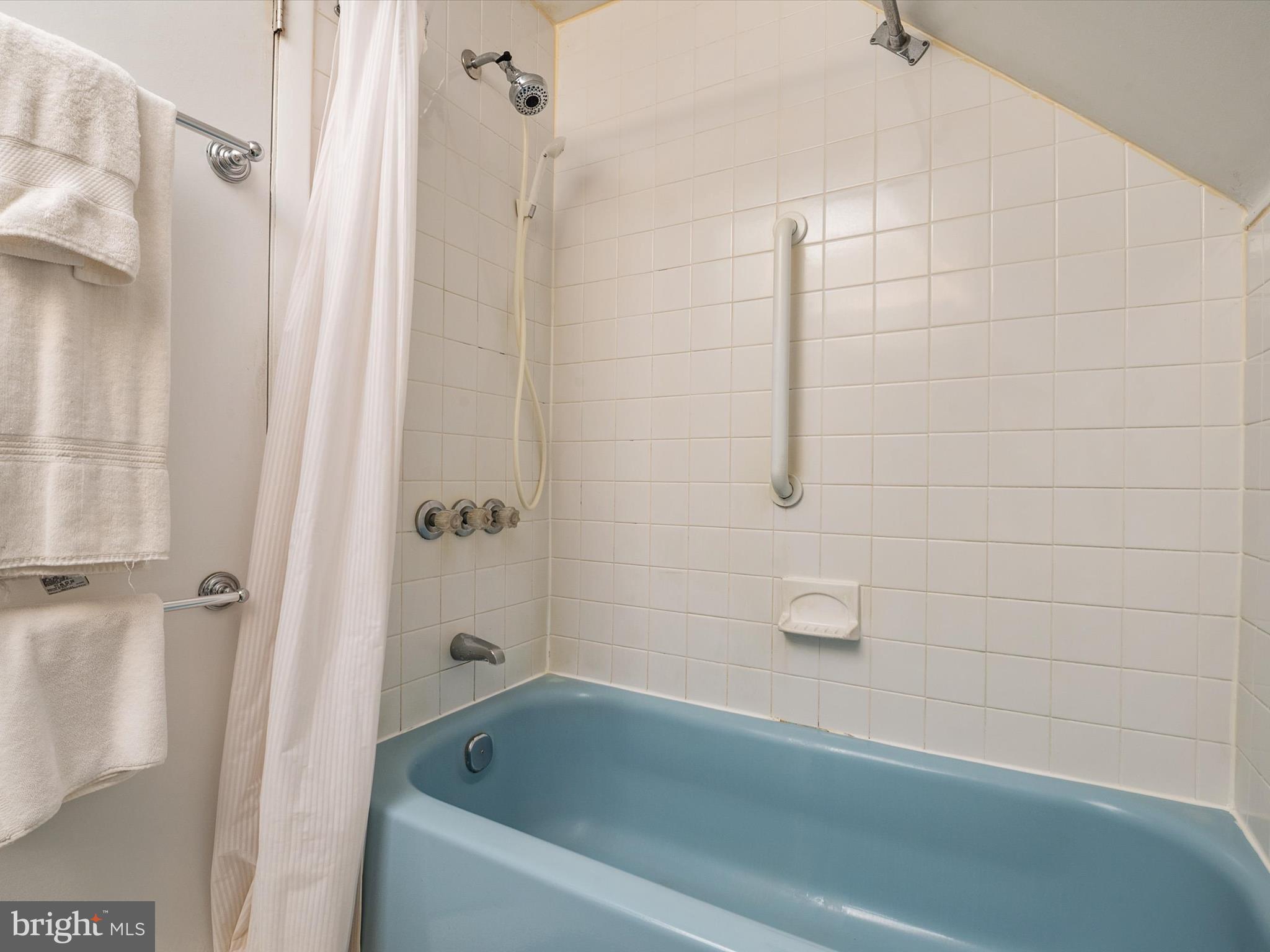 YORKTOWN AT BELAIR - Residential