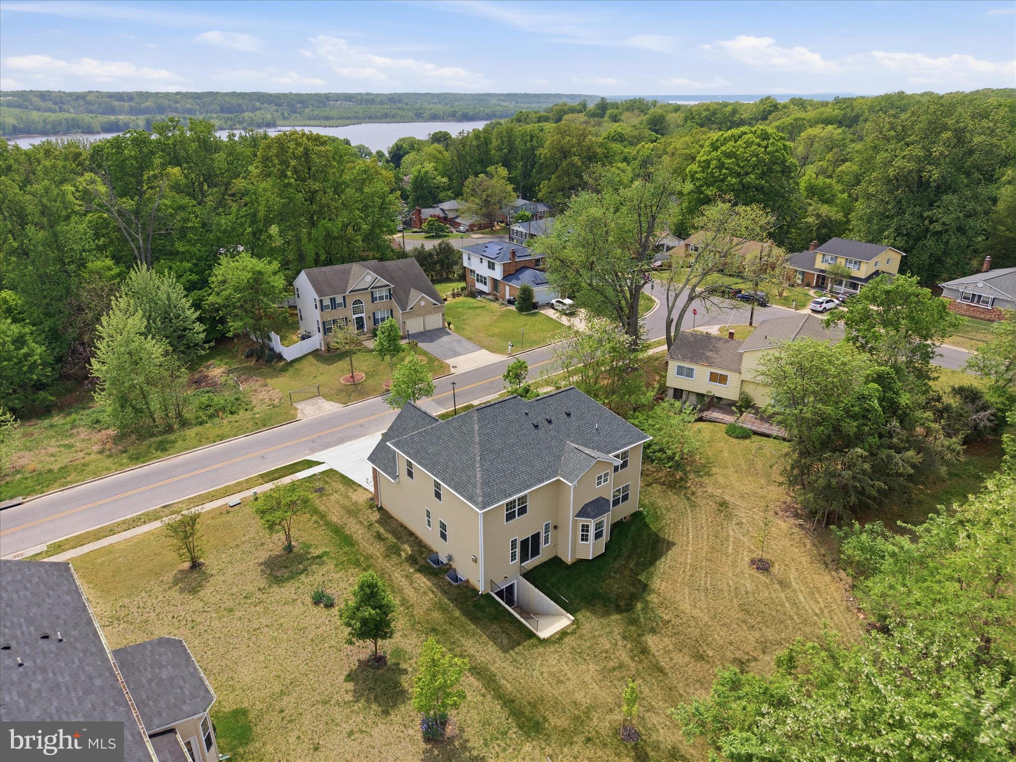 FORT WASHINGTON - Residential