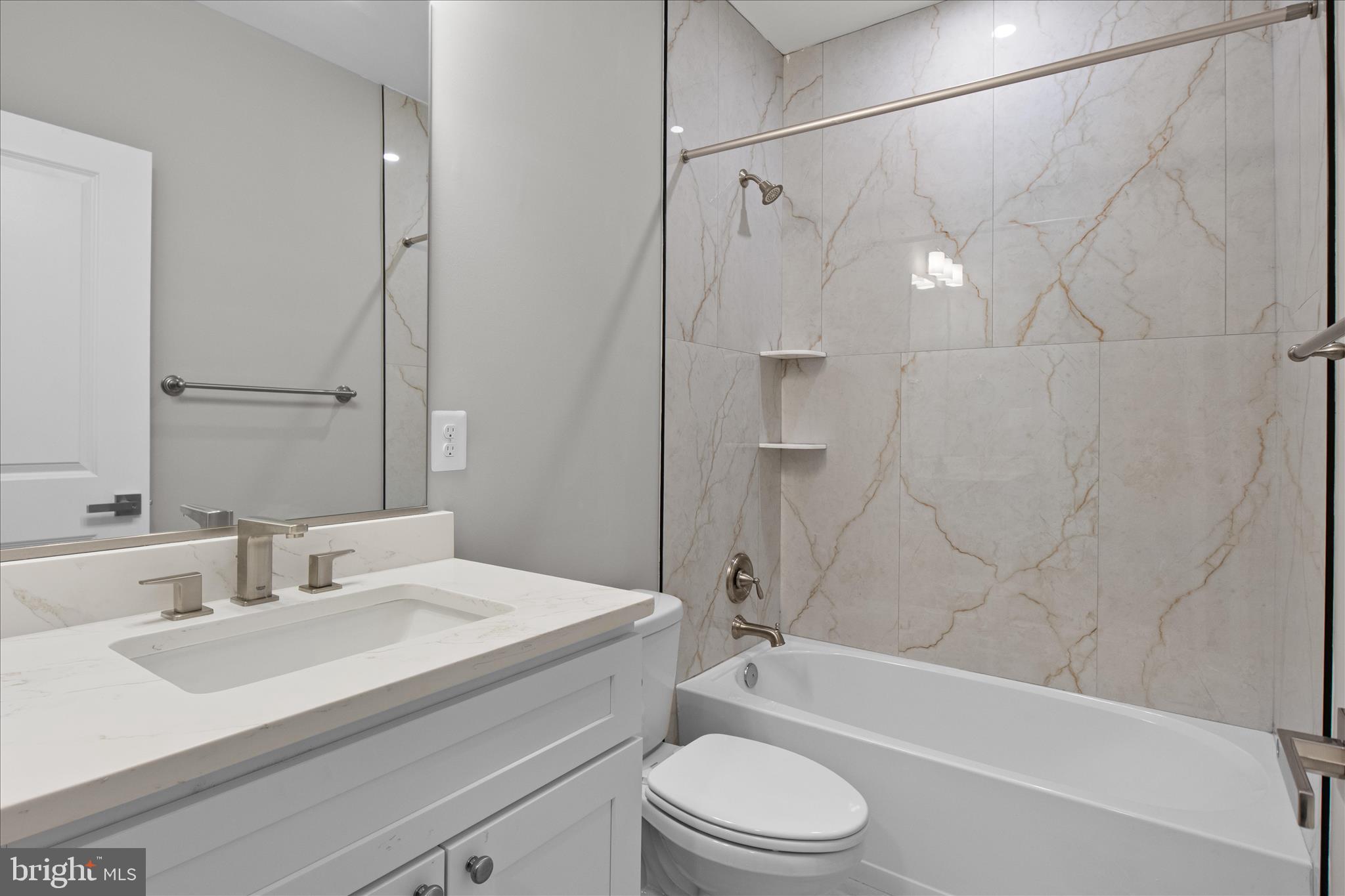 FORT WASHINGTON - Residential