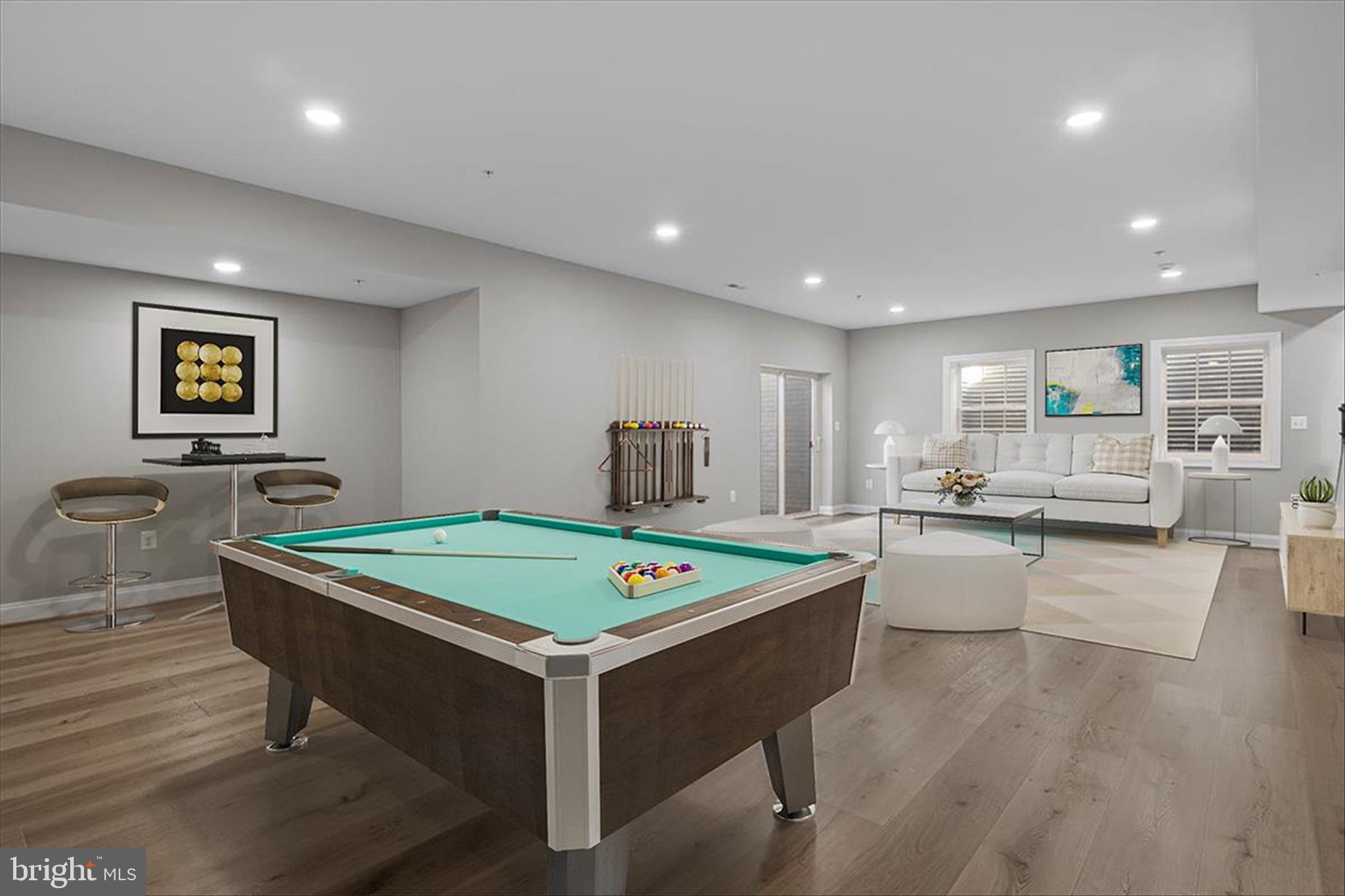 FORT WASHINGTON - Residential