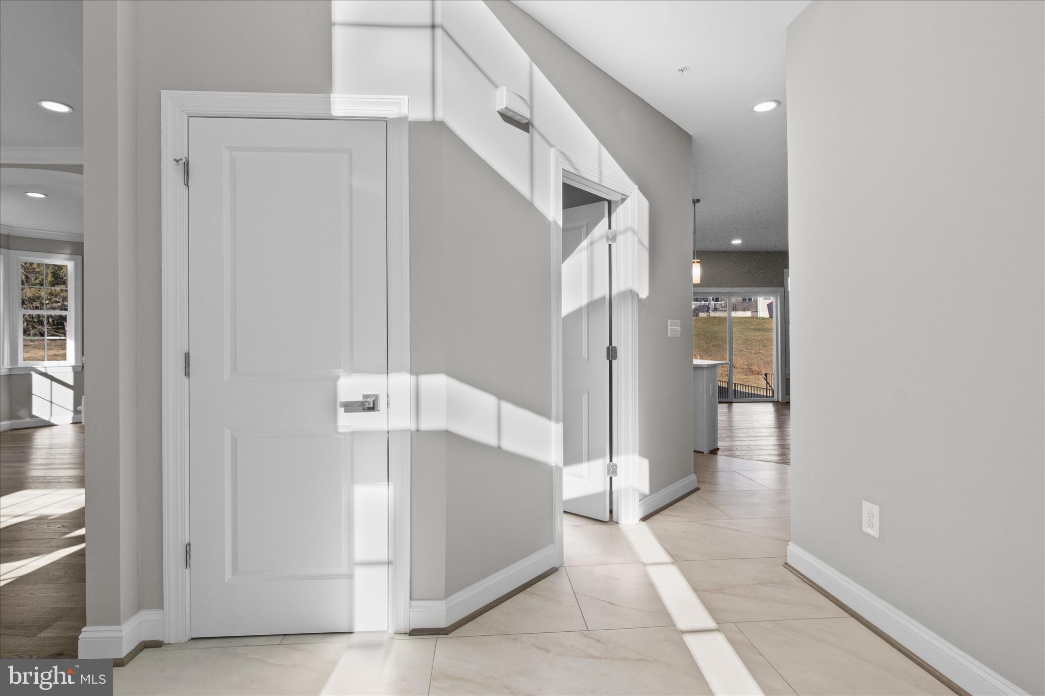 FORT WASHINGTON - Residential