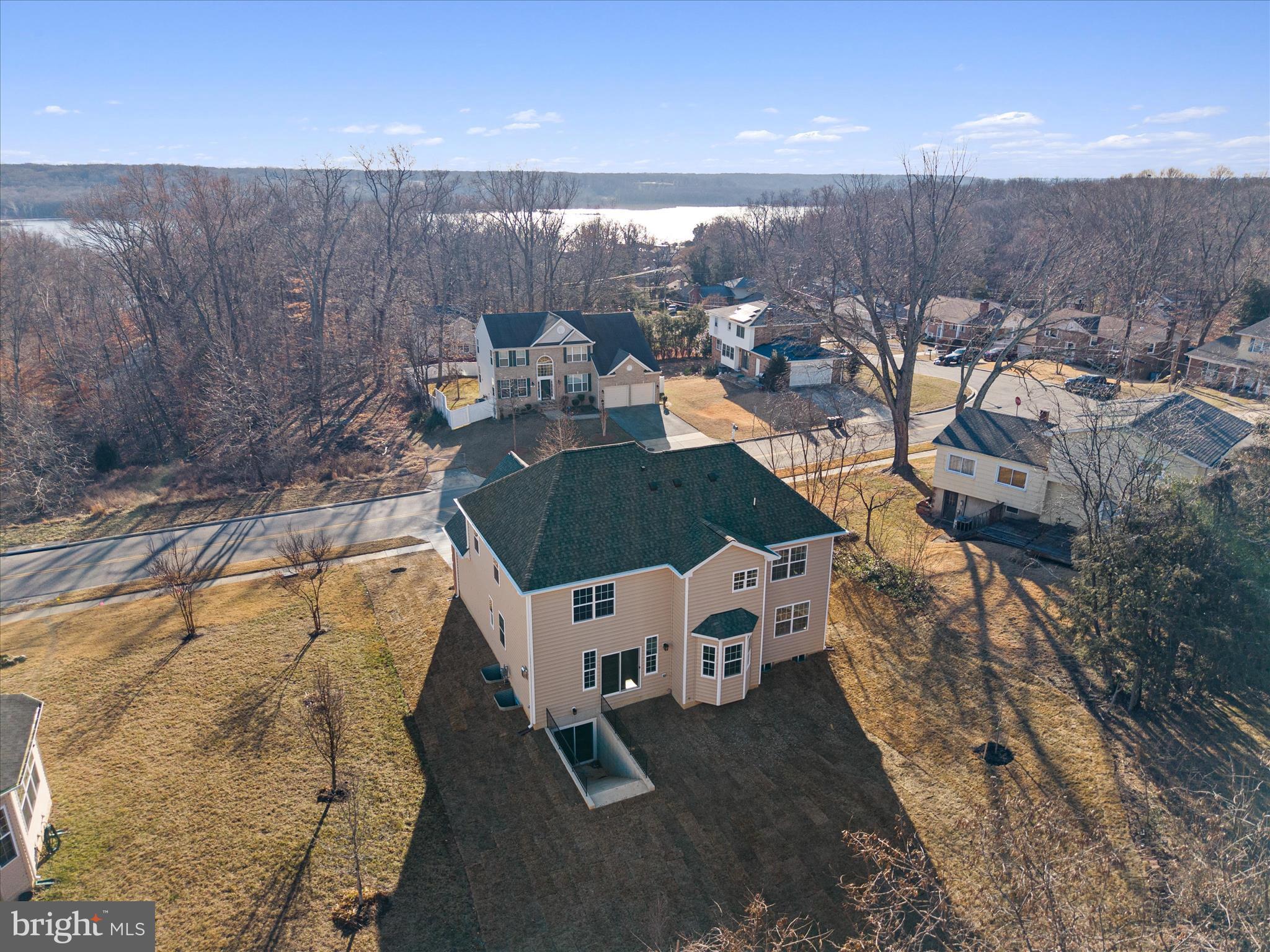 FORT WASHINGTON - Residential