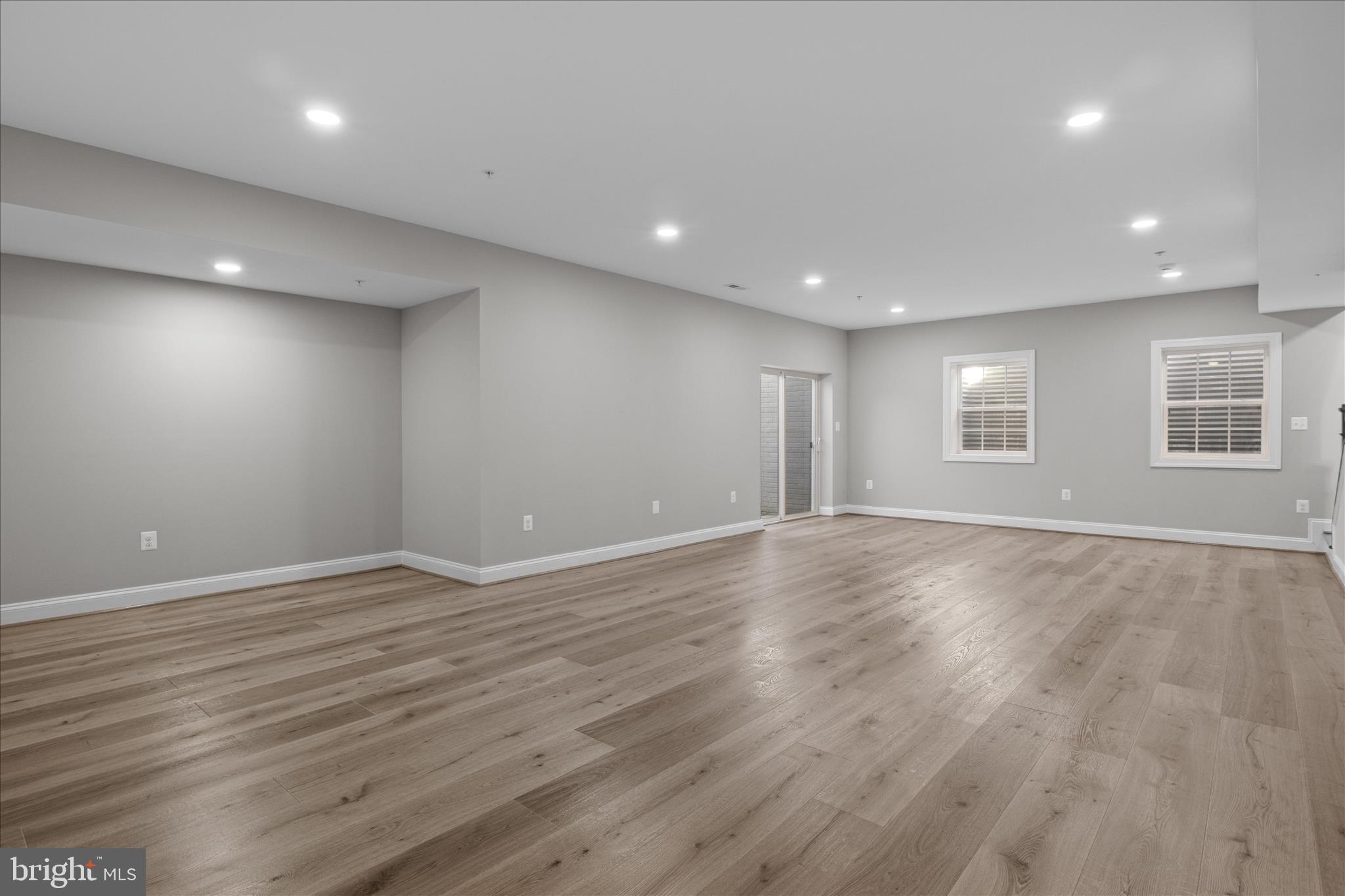 FORT WASHINGTON - Residential