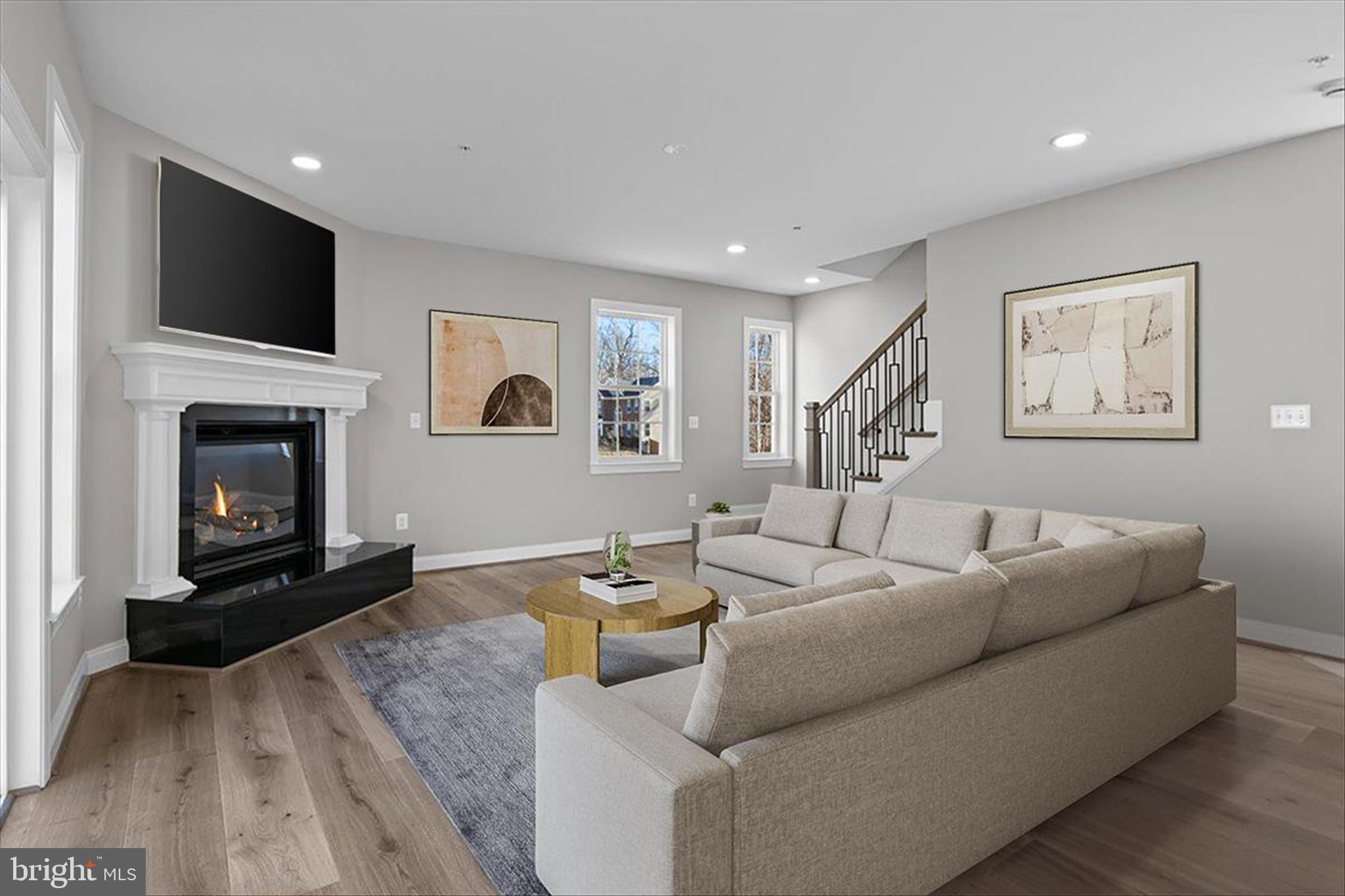 FORT WASHINGTON - Residential