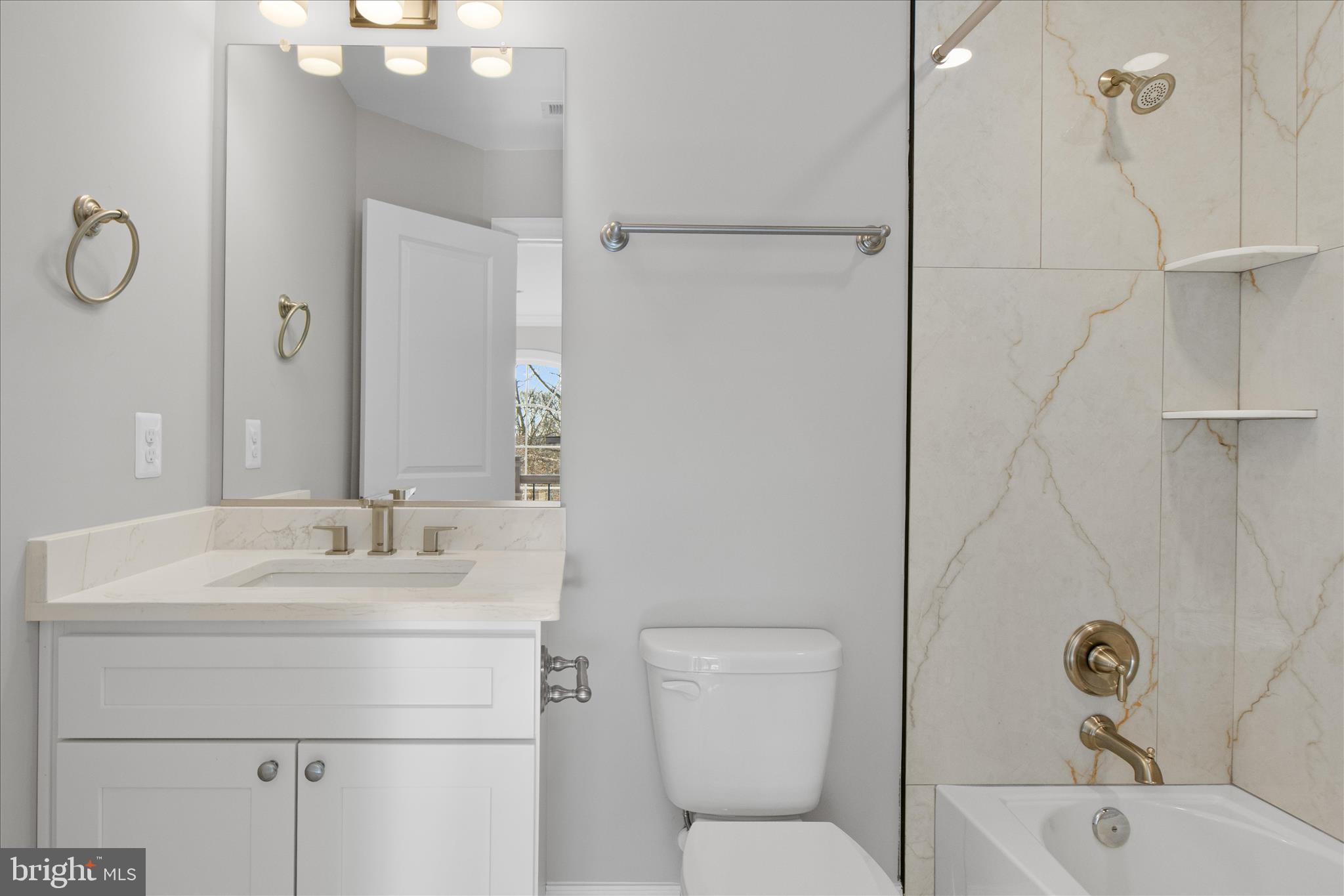 FORT WASHINGTON - Residential