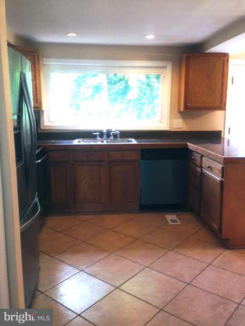 REFLECTION LAKE - Residential