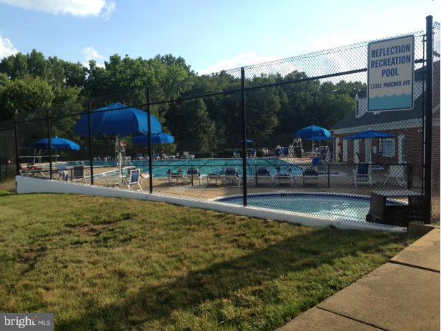 REFLECTION LAKE - Residential