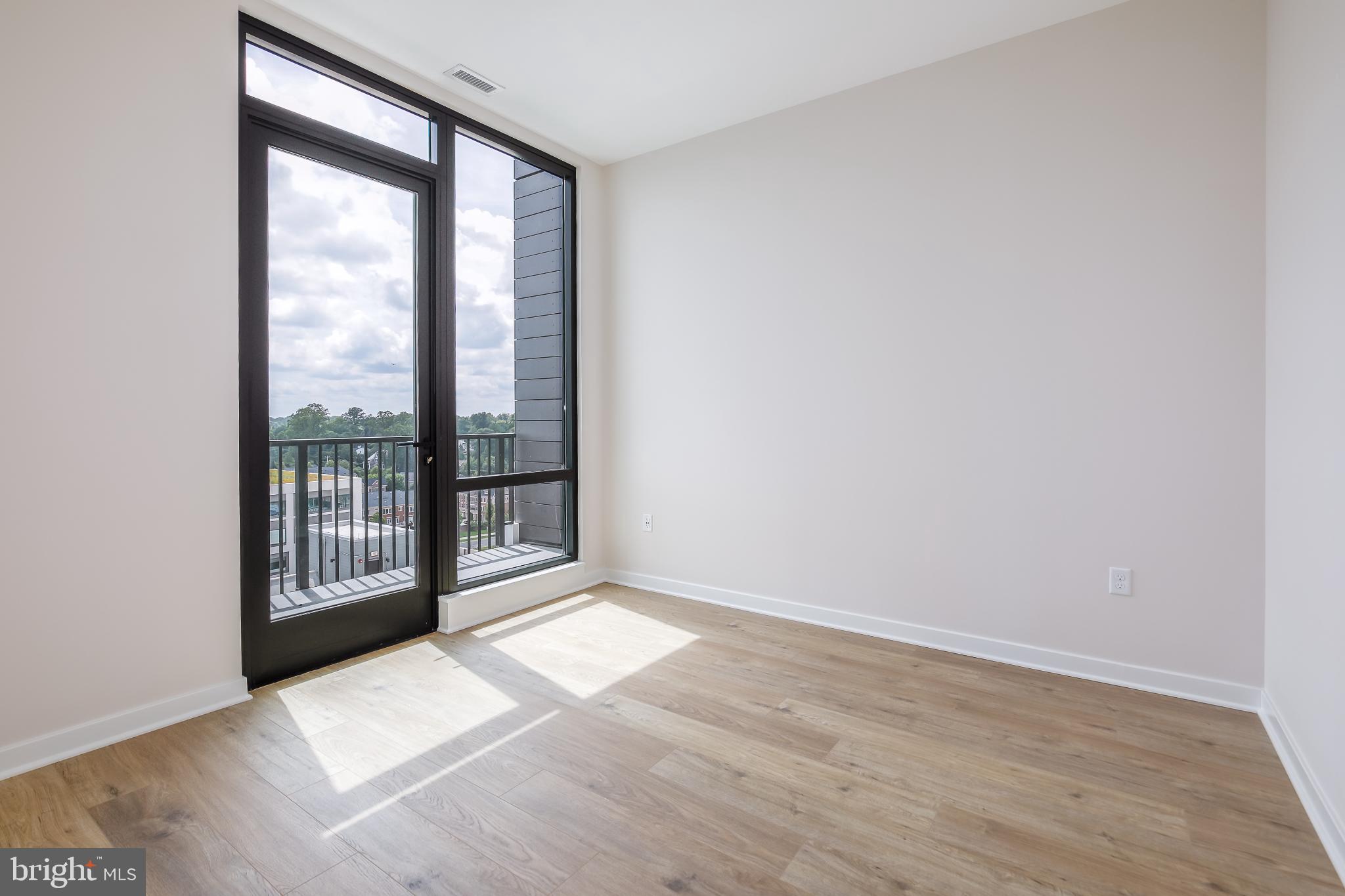 FALLS CHURCH CITY - Residential