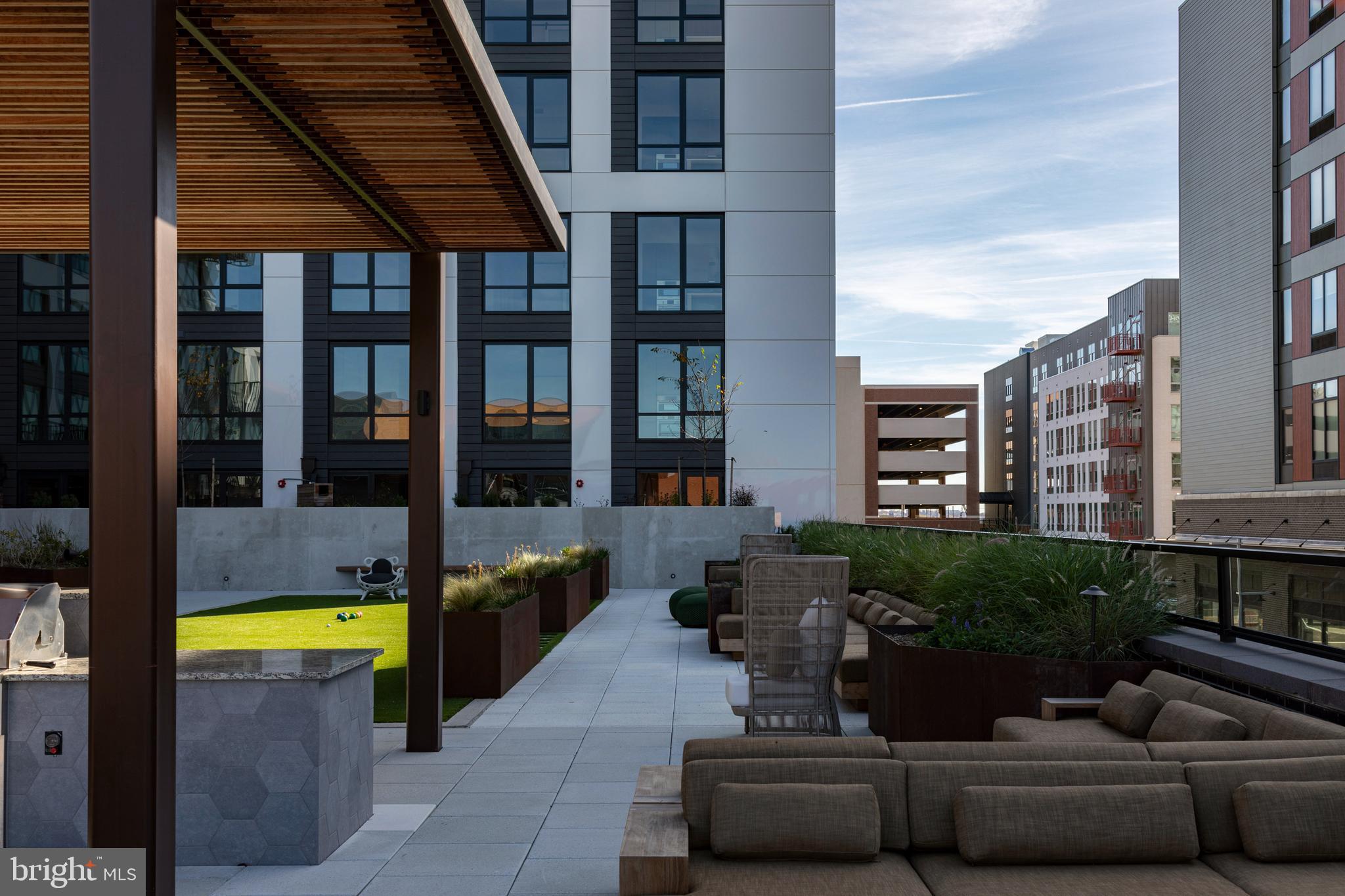 FALLS CHURCH CITY - Residential