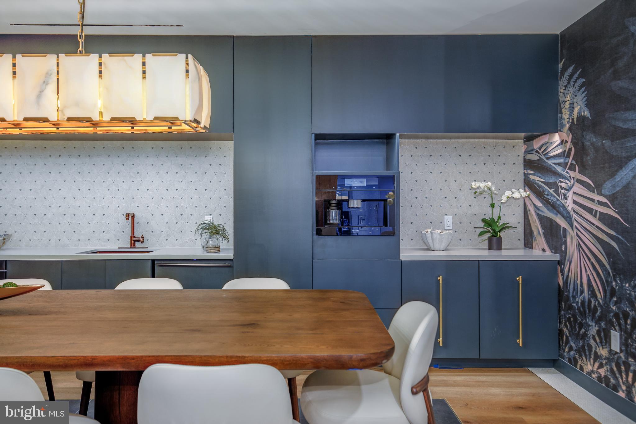 FALLS CHURCH CITY - Residential