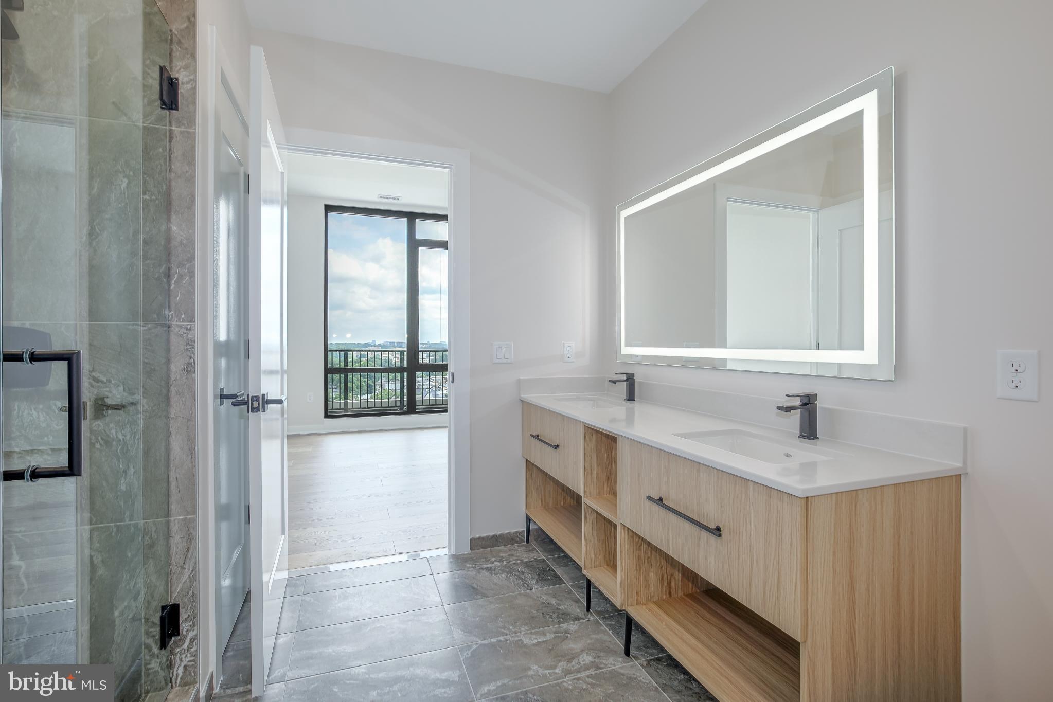 FALLS CHURCH CITY - Residential