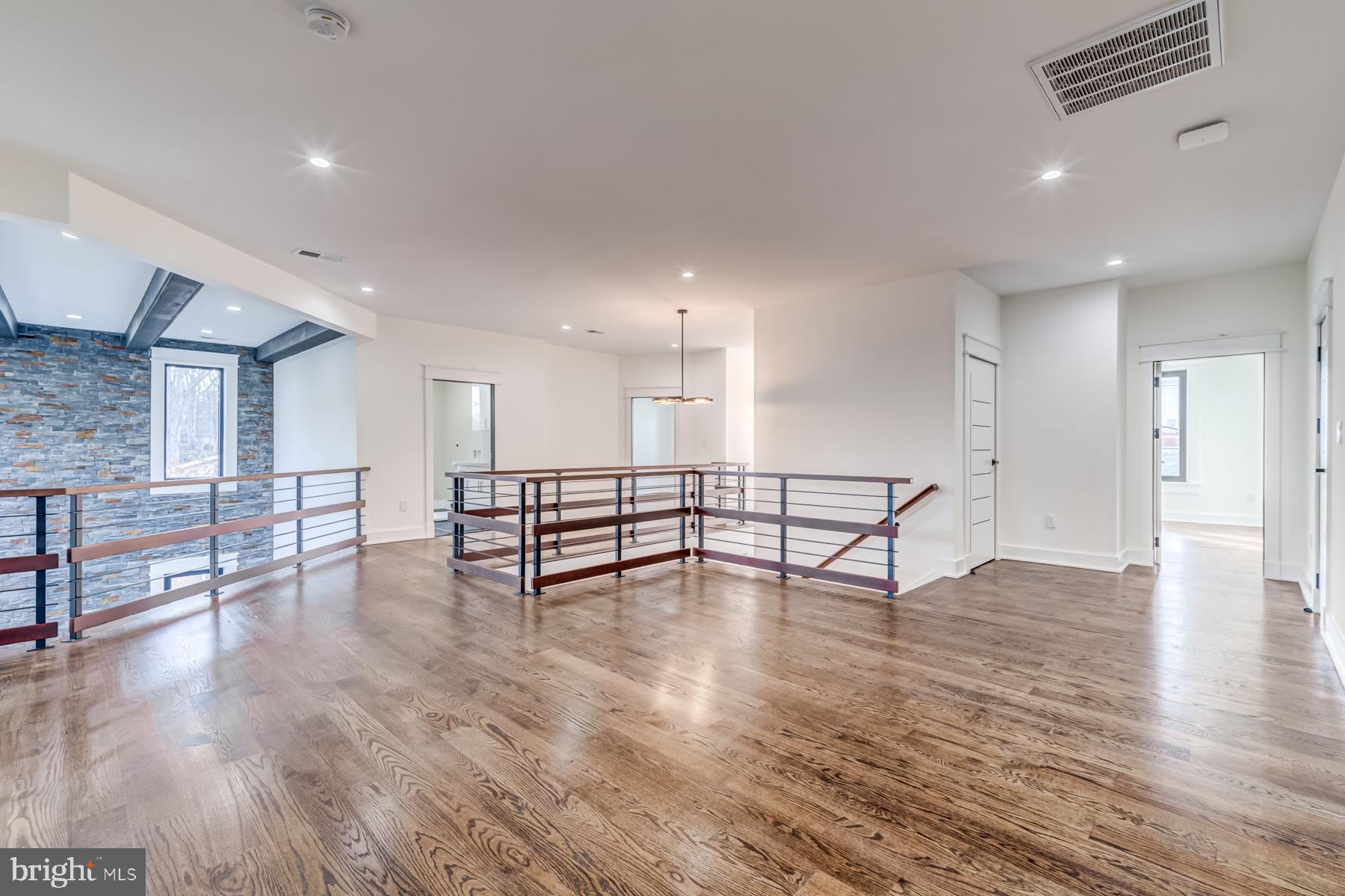 LITTLE VIENNA ESTATES - Residential