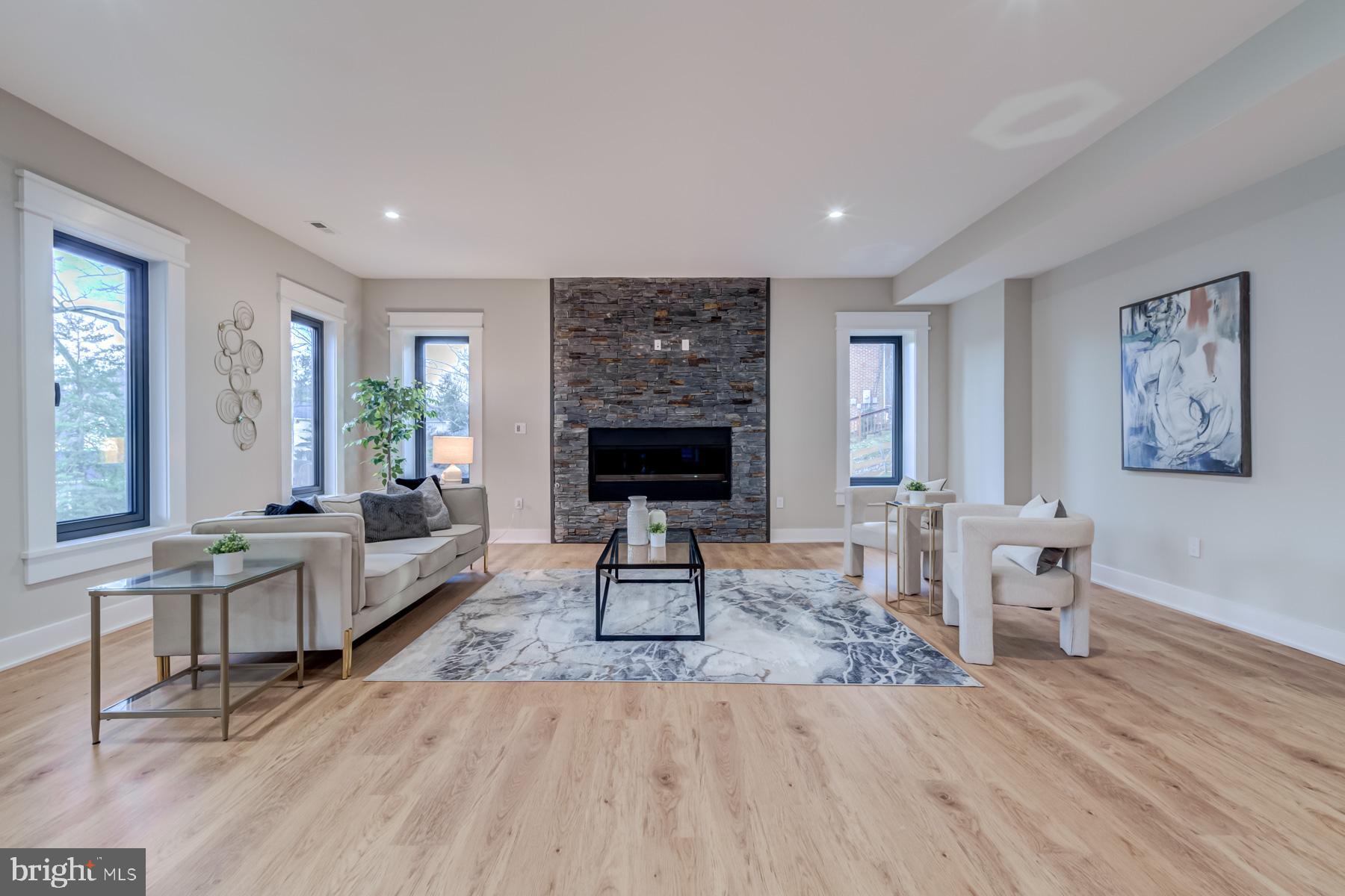 LITTLE VIENNA ESTATES - Residential