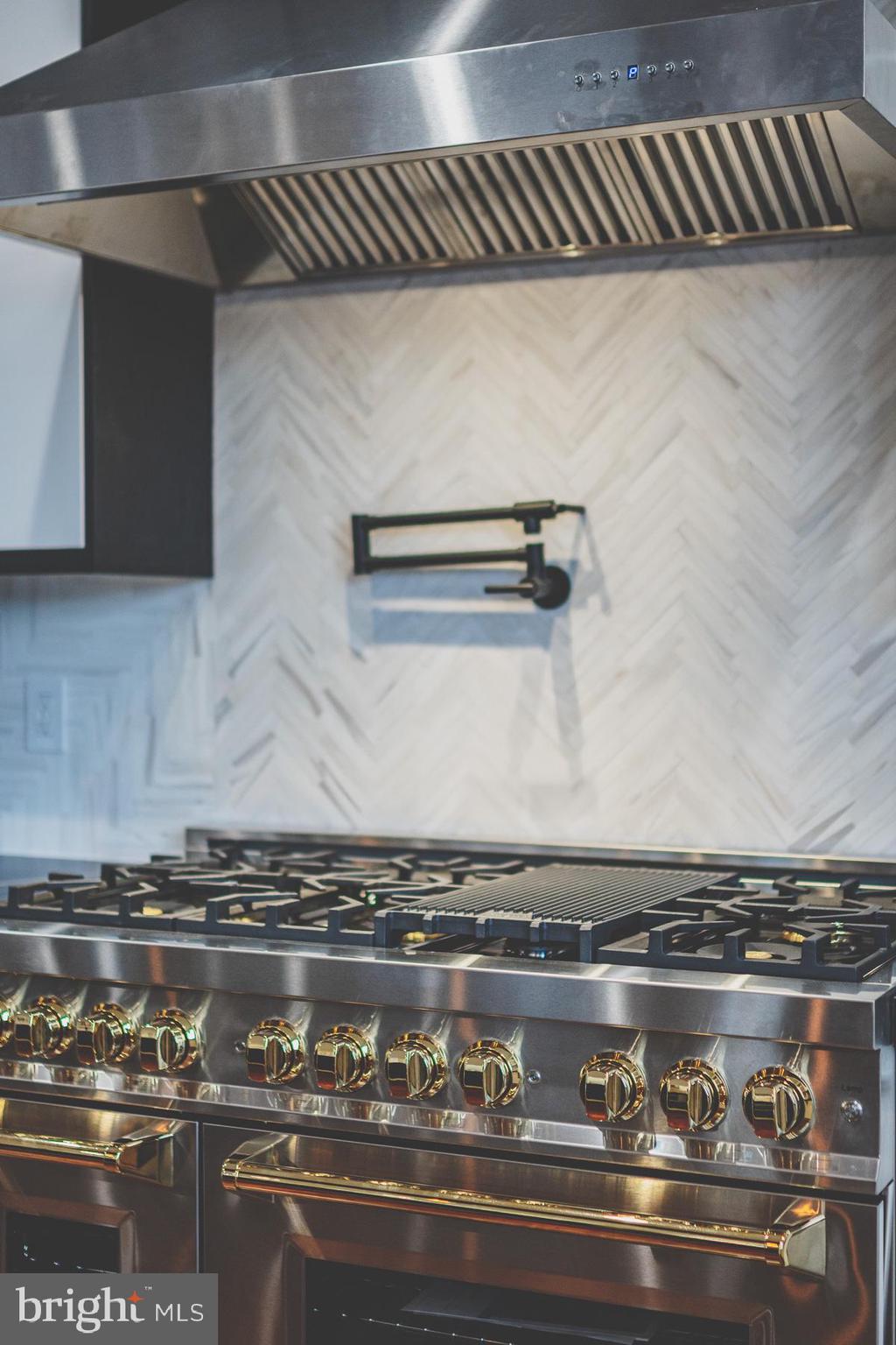 LITTLE VIENNA ESTATES - Residential