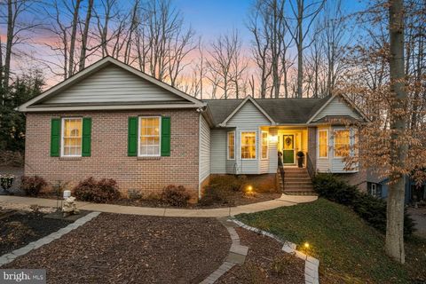 Homes For Sale - 2203 Lakeview Parkway<br/> Orange County, LOCUST GROVE, VA 22508