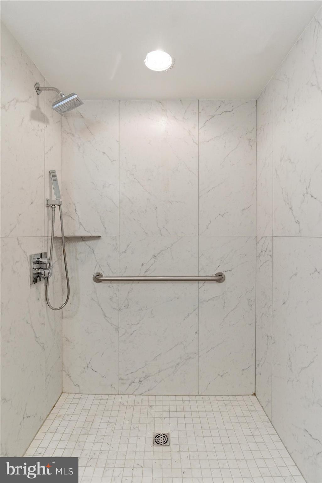 PIKESVILLE - Residential