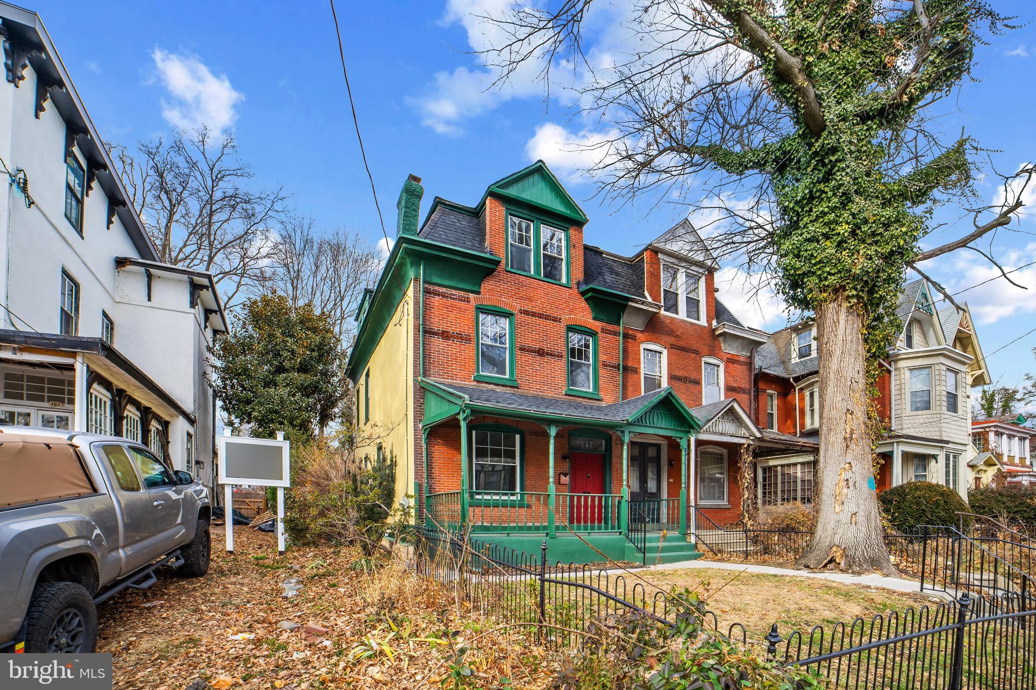 PHILADELPHIA - Residential