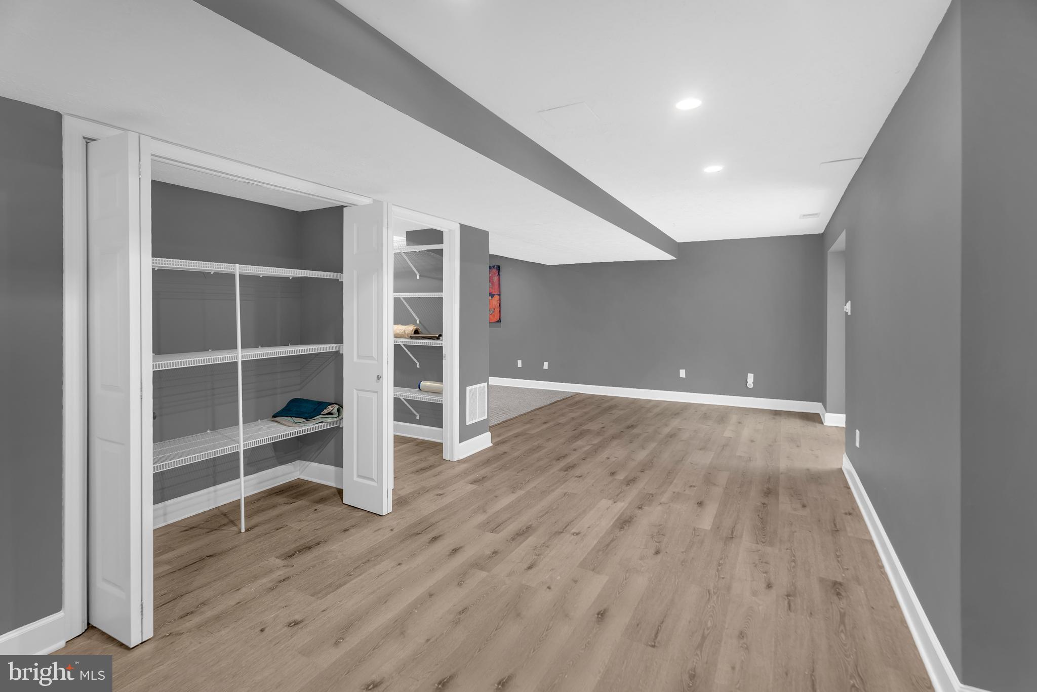 FRIENDSHIP OVERLOOK - Residential