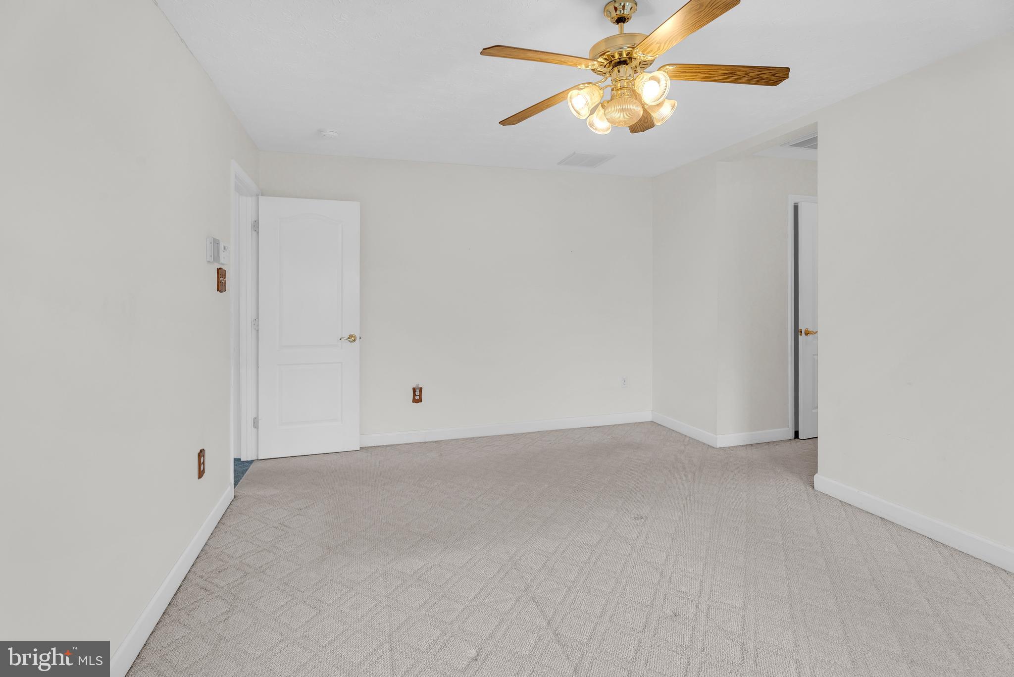 FRIENDSHIP OVERLOOK - Residential