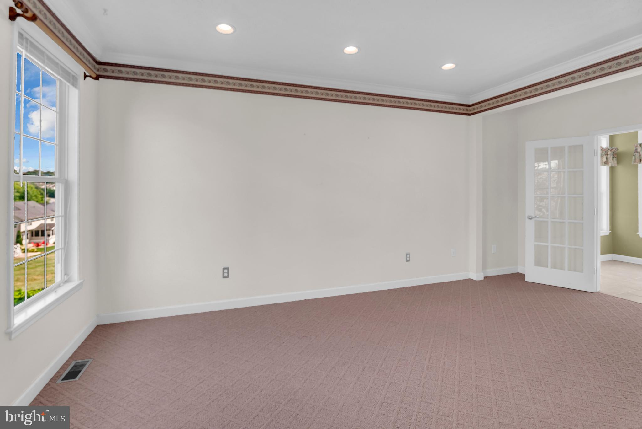 FRIENDSHIP OVERLOOK - Residential