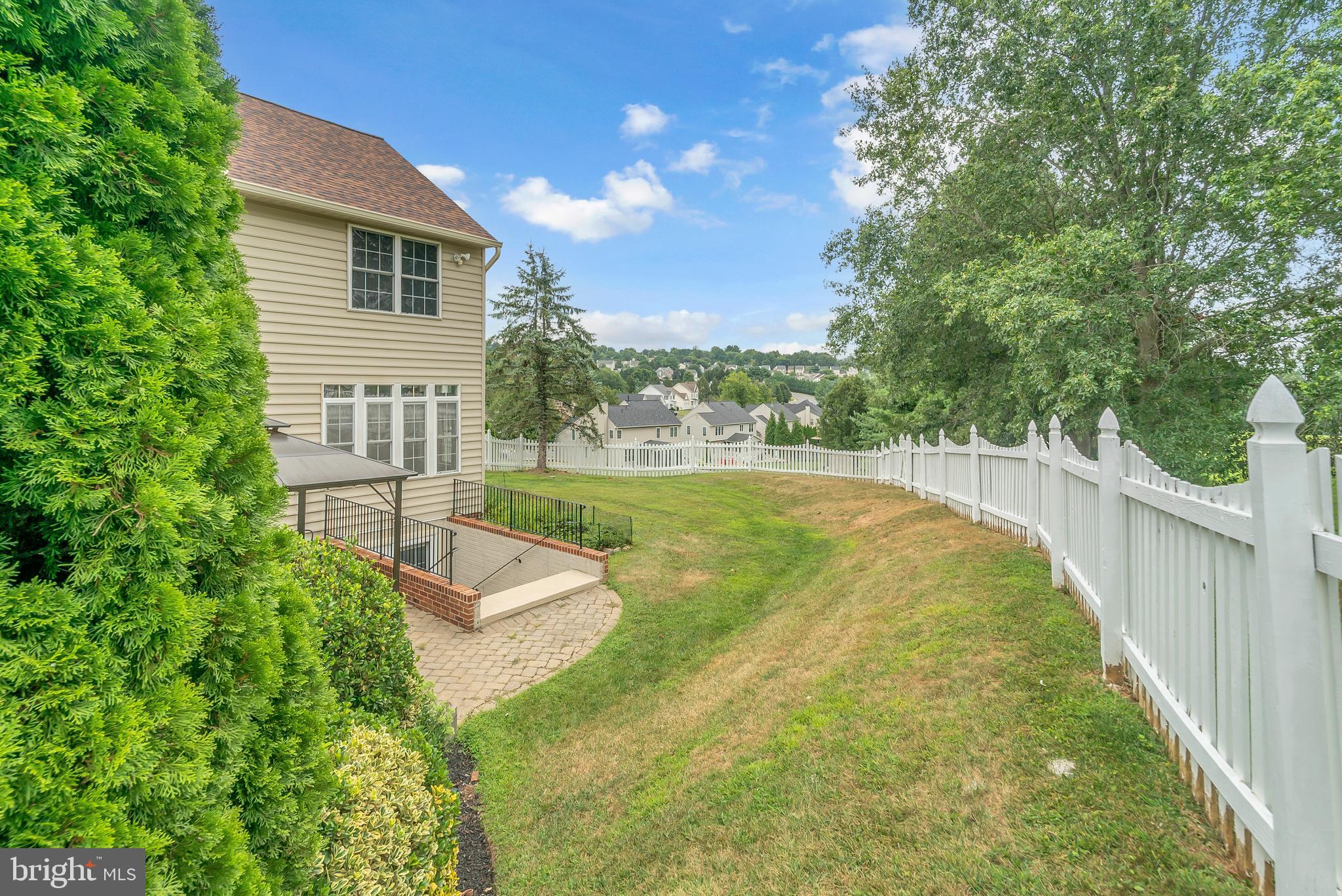 FRIENDSHIP OVERLOOK - Residential