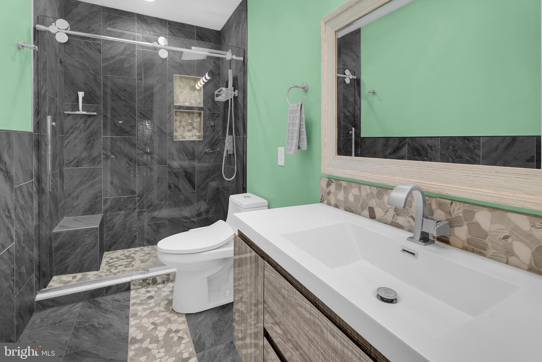 FRIENDSHIP OVERLOOK - Residential