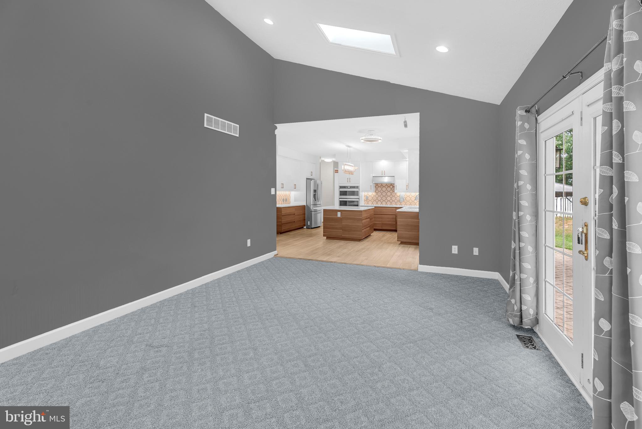 FRIENDSHIP OVERLOOK - Residential