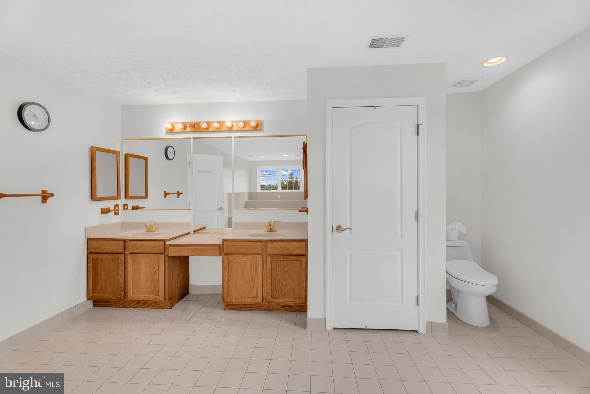 FRIENDSHIP OVERLOOK - Residential