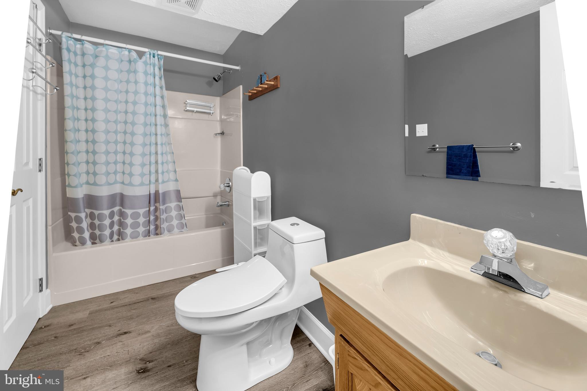 FRIENDSHIP OVERLOOK - Residential