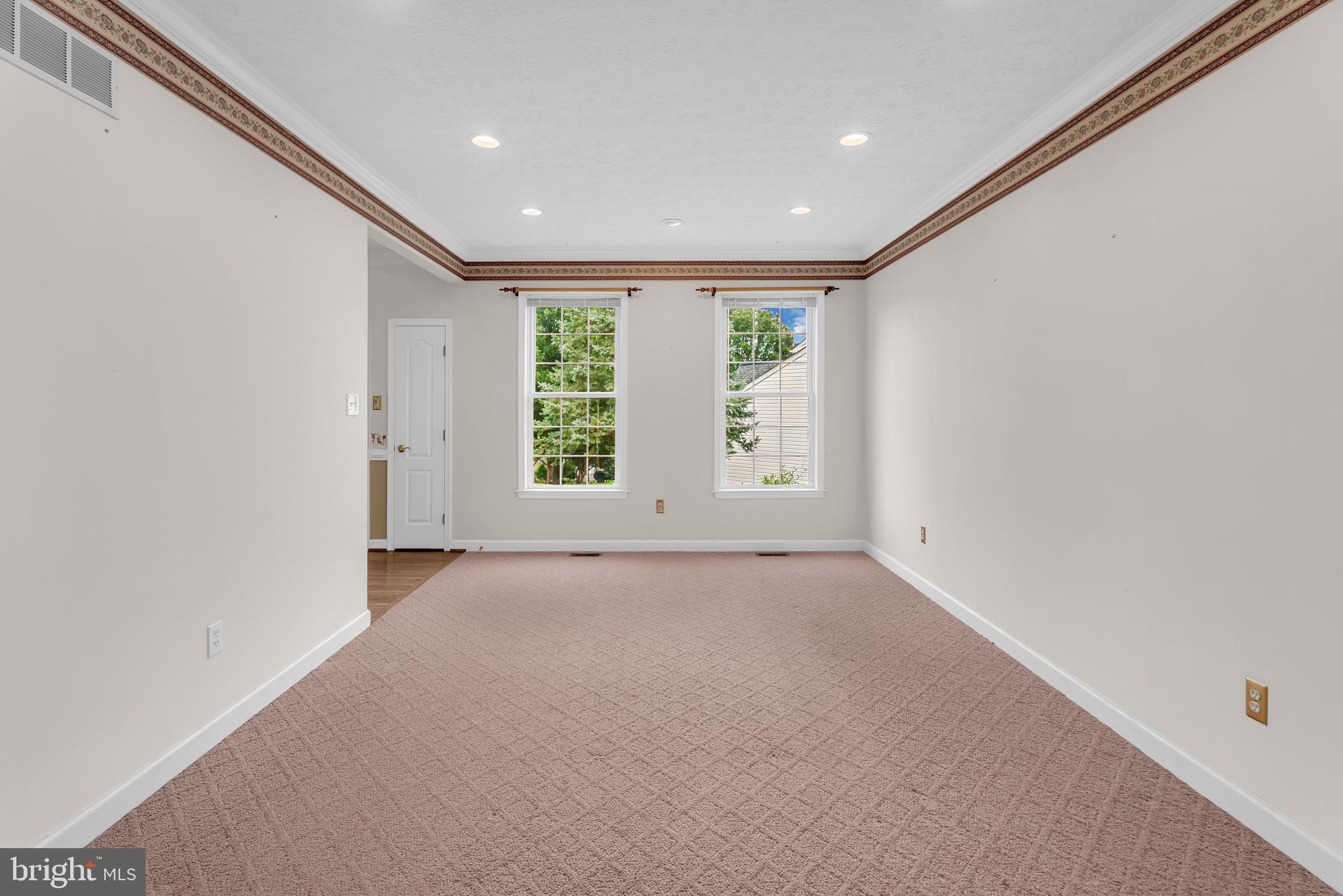 FRIENDSHIP OVERLOOK - Residential